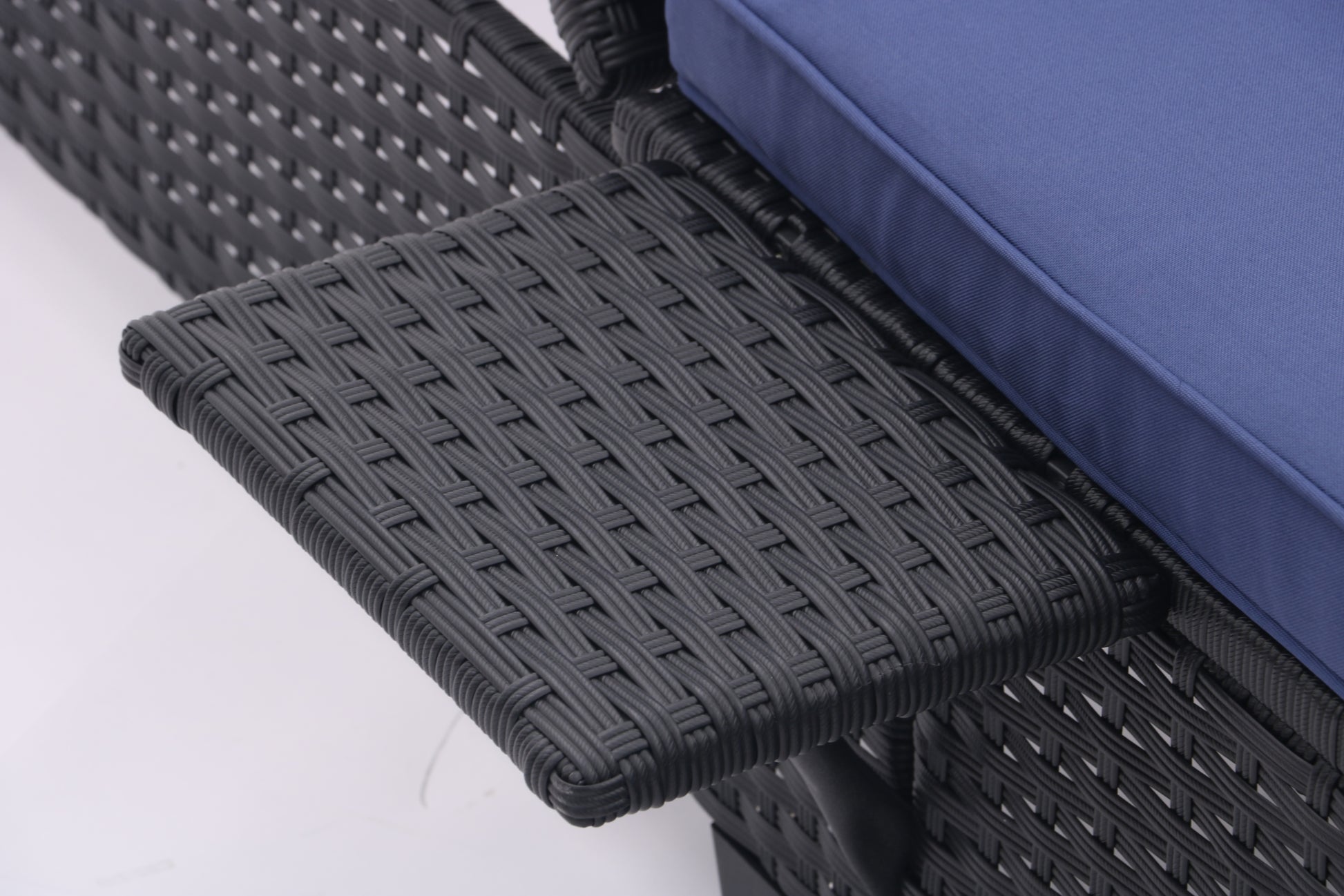 Outdoor Patio Chaise Lounge Chair,Lying In Bed With Pe Rattan And Steel Frame,Pe Wickers,Pool Recliners With Elegant Reclining Adjustable Backrest And Removable Cushions Sets Of 2 Black Navy Blue Yes Black Blue Weather Resistant Frame Pe Rattan Iron