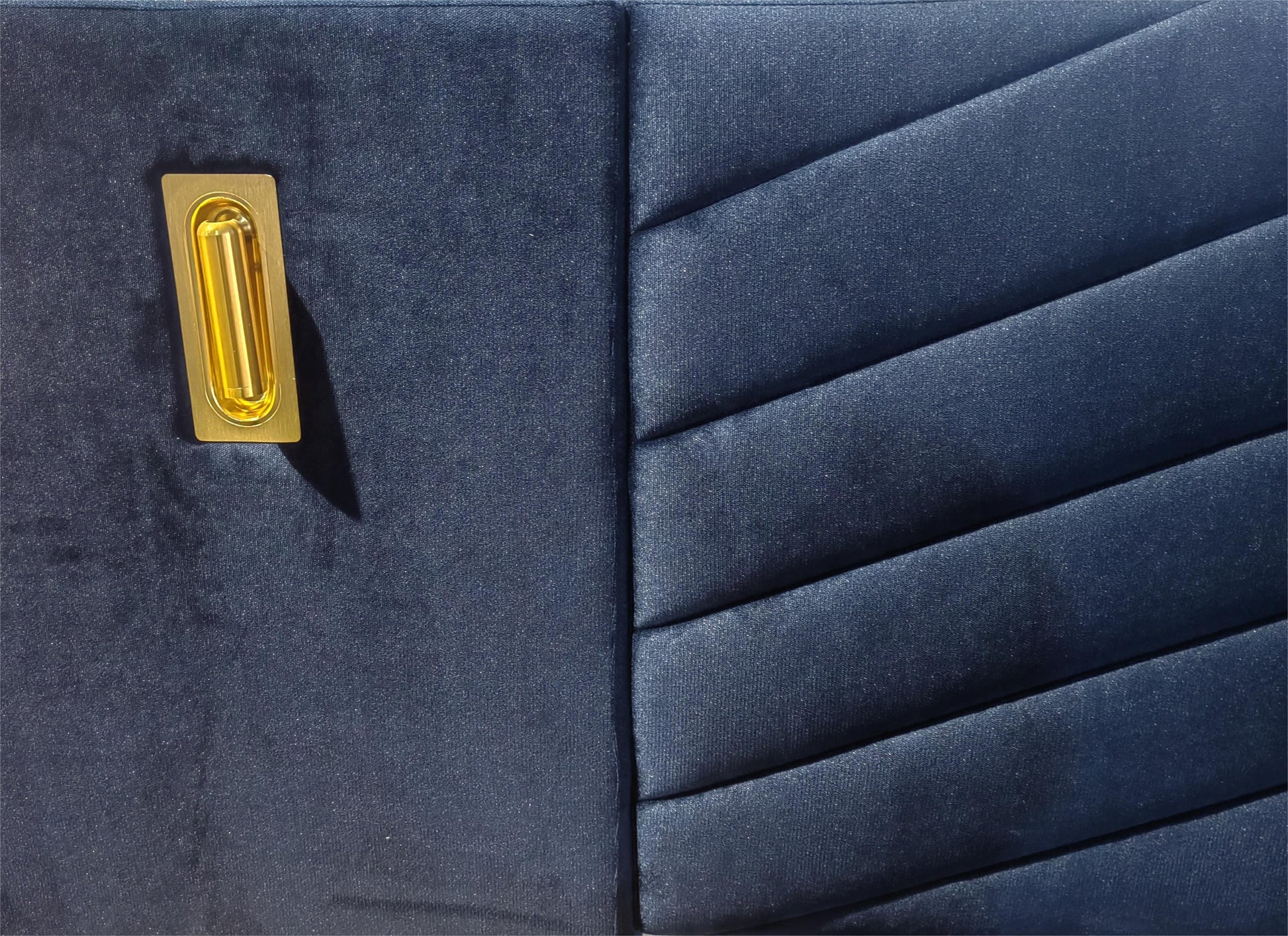 Queen Size Velvet Bed Frame Vertical Channel Tufted Wingback Headboard Upholstered Platform Bed Strong Wooden Slats No Box Spring Needed Easy Assemblyroyal Blue Queen Retro Blue Wood Light Brown Bedroom Modern Bed Frame Wood