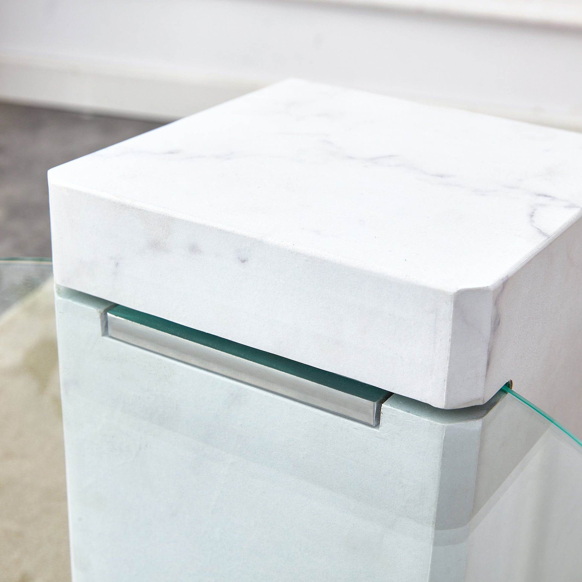 A Modern, Fashionable, And Durable Marble Textured Mdf Coffee Table With A Side Table. Match With Multiple Scenes. Suitable For Living Room And Bedroom. White Mdf Glass