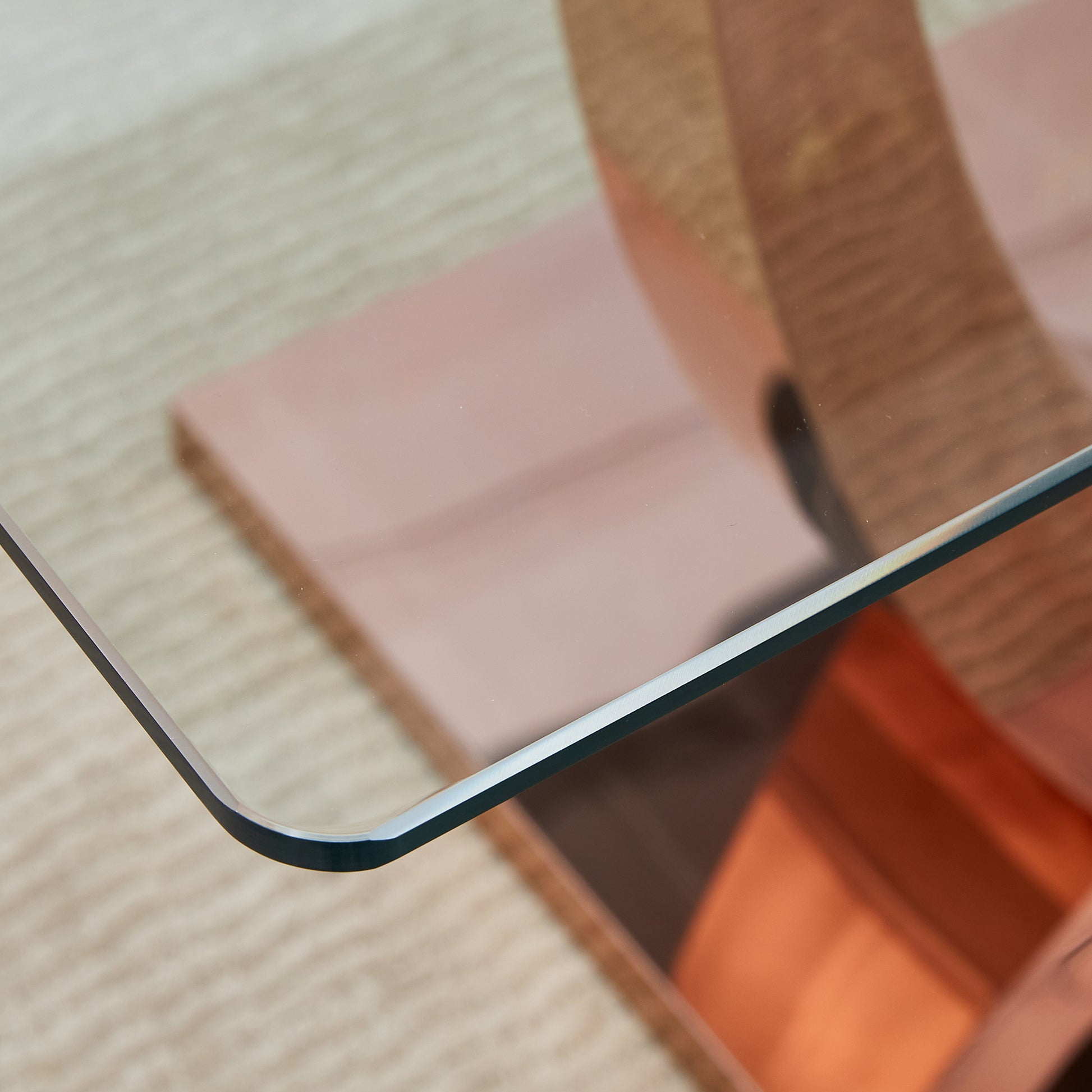 Modern Minimalist Rectangular Glass Dining Table, 0.4 "Thick, Tempered Glass Tabletop, Rose Gold Colored Legs. Used In Kitchen, Dining Room, And Living Room 63" * 31.5 "* 29.5" F 1548 Rose Gold Glass