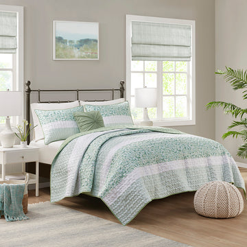 4 Piece Seersucker Quilt Set With Throw Pillow Green Polyester