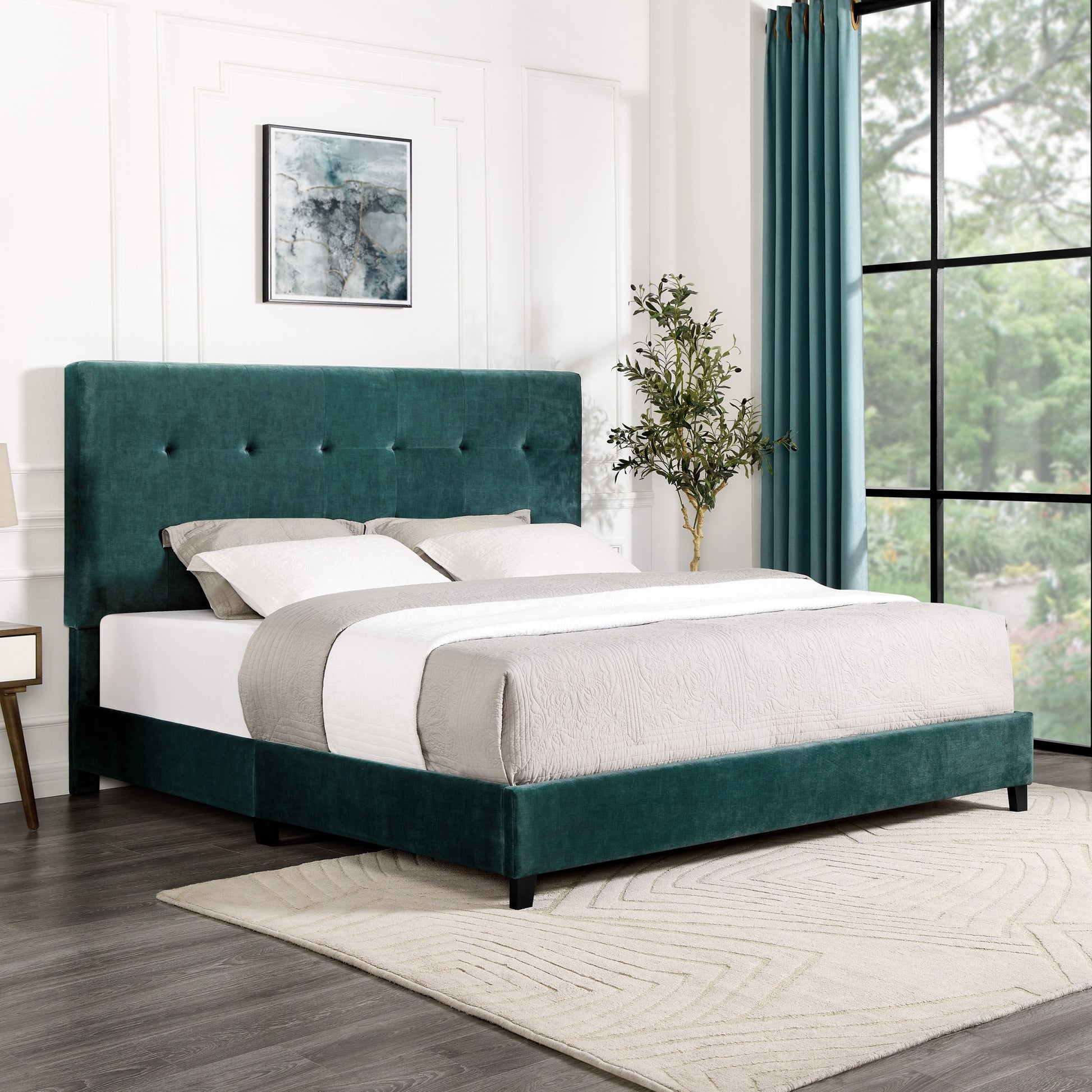 King Size Green Velvet Tufted Upholstered Platform Bed Box Spring Required King Green Wood Bedroom Contemporary,Modern,Transitional Bed Frame Foam Polyester