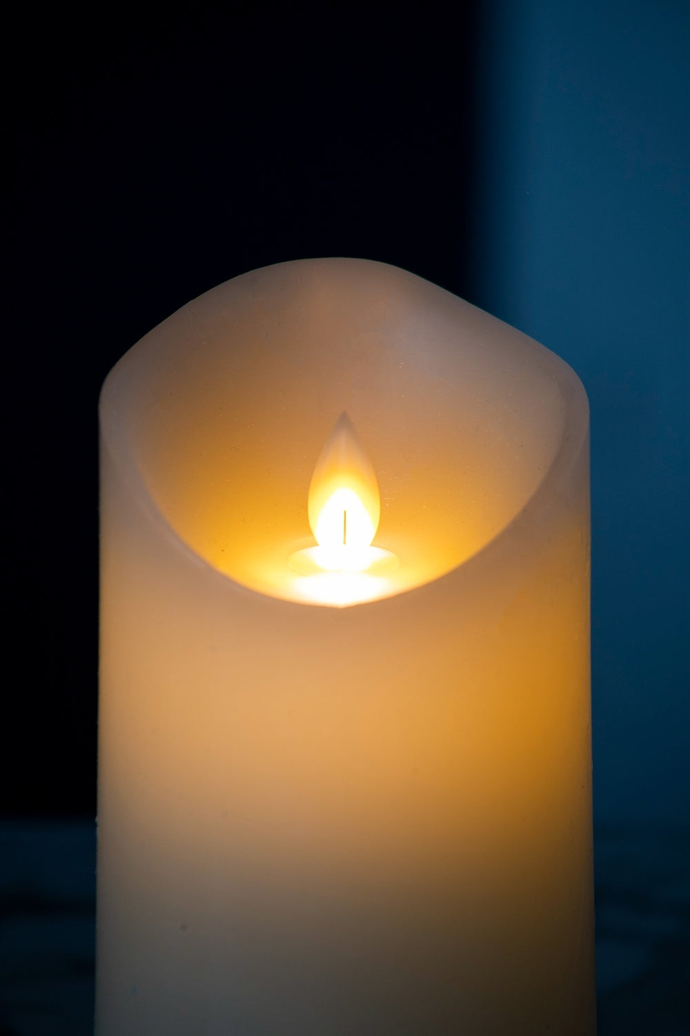 Set Of 3 Flickering Ivory Led Candles With Remote Timer, L:D3X6" M:D3X5" S:D3X4" Ivory Classic Plastic