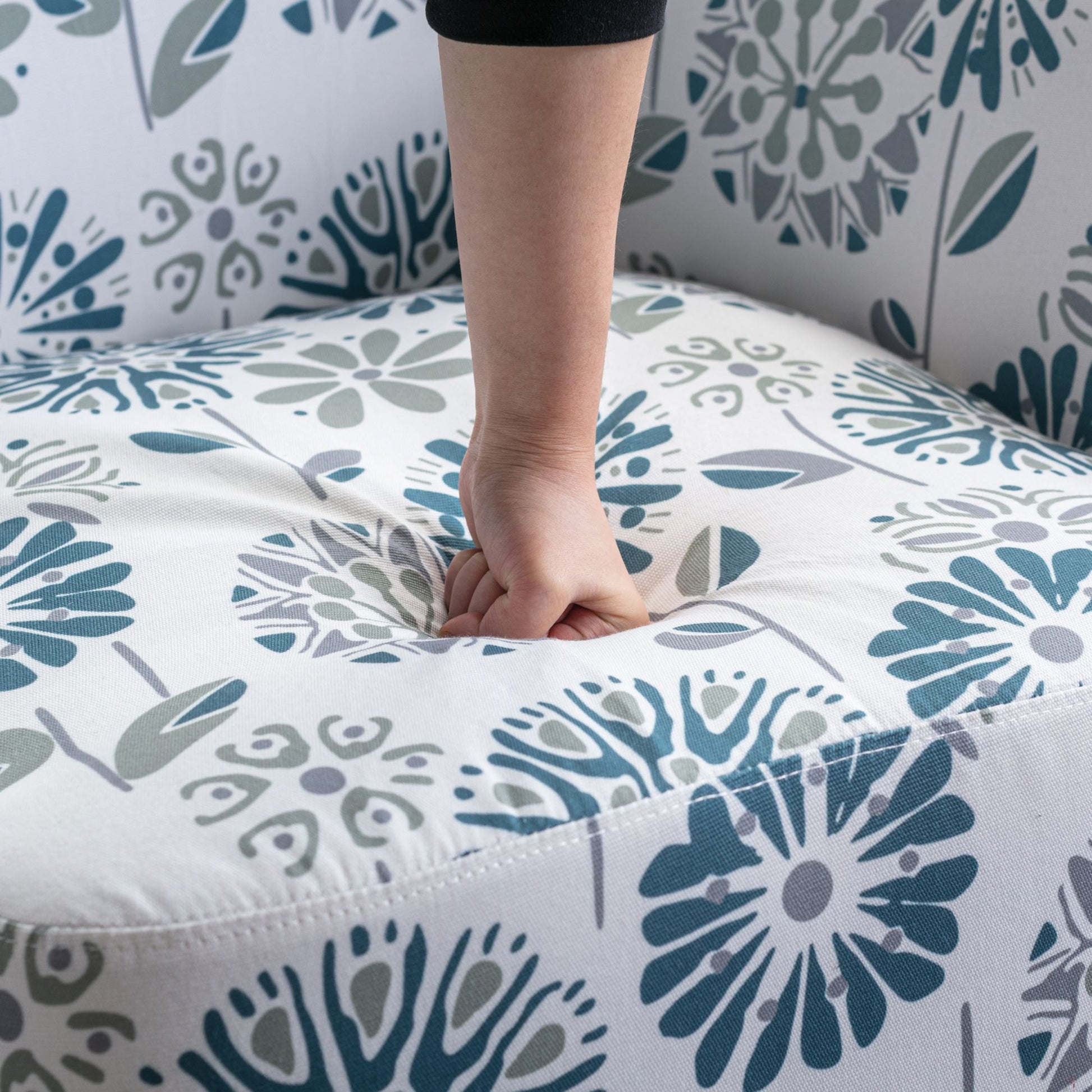 Armchair Modern Accent Sofa With Linen Surface,Leisure Chair With Solid Wood Feet For Living Room Bedroom Studio,White Blue White Line Primary Living Space Modern Upholstered Linen