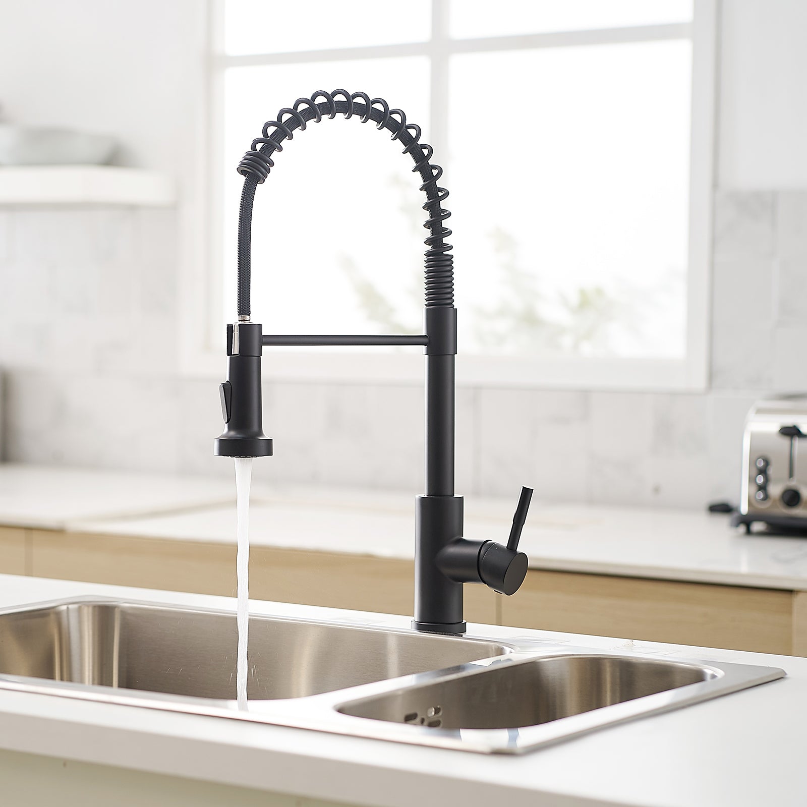 Commercial Black Kitchen Faucet With Pull Out Sprayer, Single Handle Single Lever Kitchen Sink Faucet Black Kitchen Contemporary Ceramic Stainless Steel