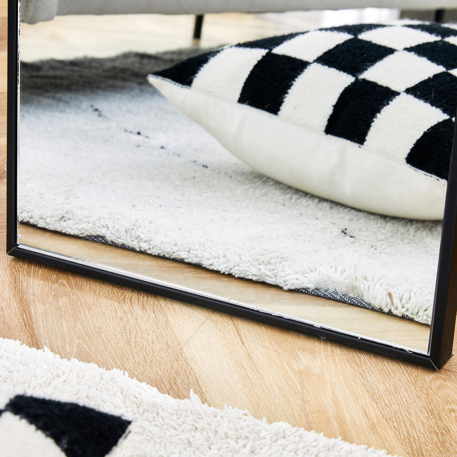 4Rd Generation Black Solid Wood Frame Full Length Mirror, Dressing Mirror, Bedroom Porch, Decorative Mirror, Clothing Store, Floor To Ceiling Mirror, Wall Mounted. 58 Inches * 15 Inches W1151124246 Transparent Glass