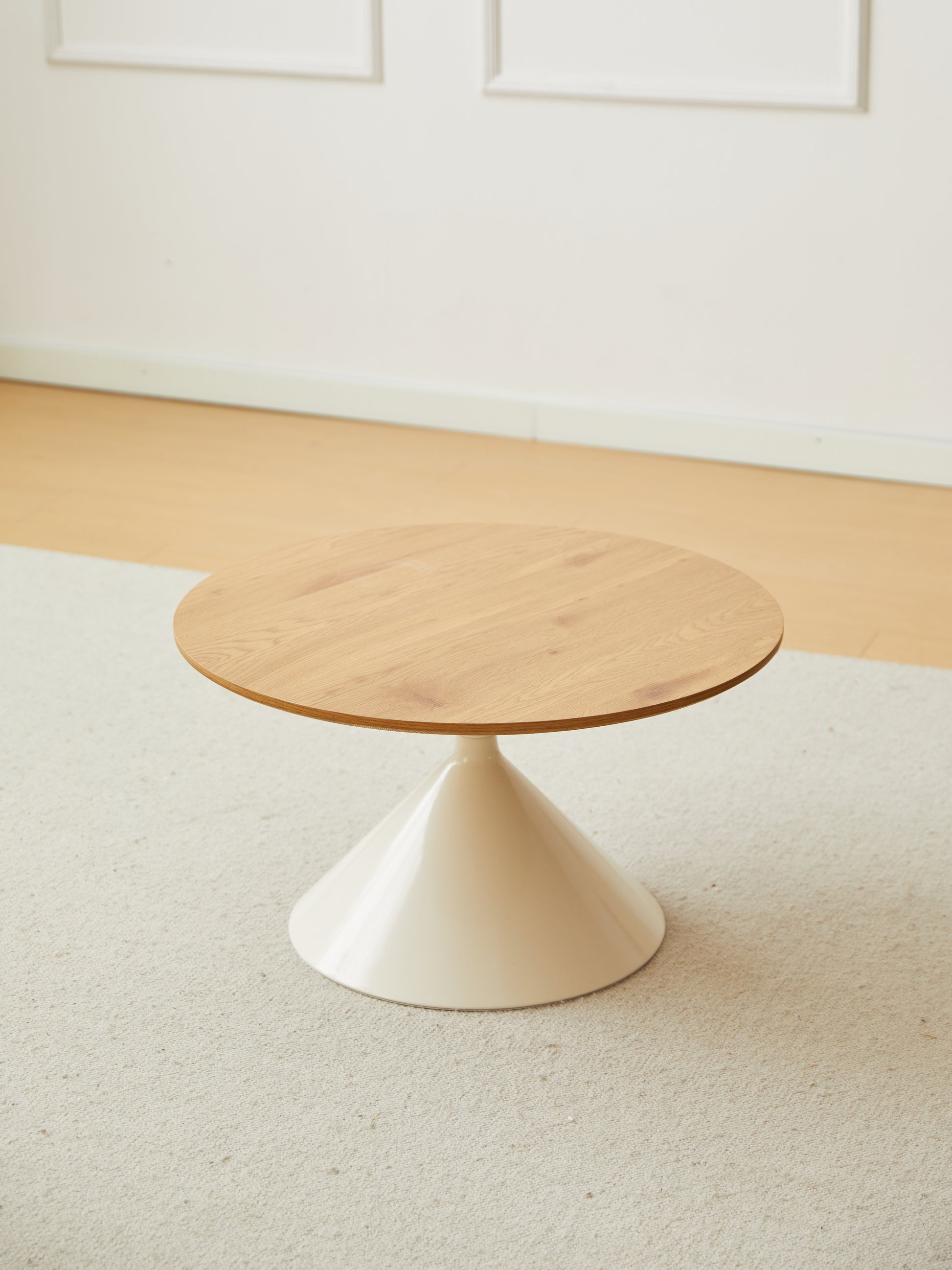 Round Coffee Table White Wood Brown White Mdf Metal