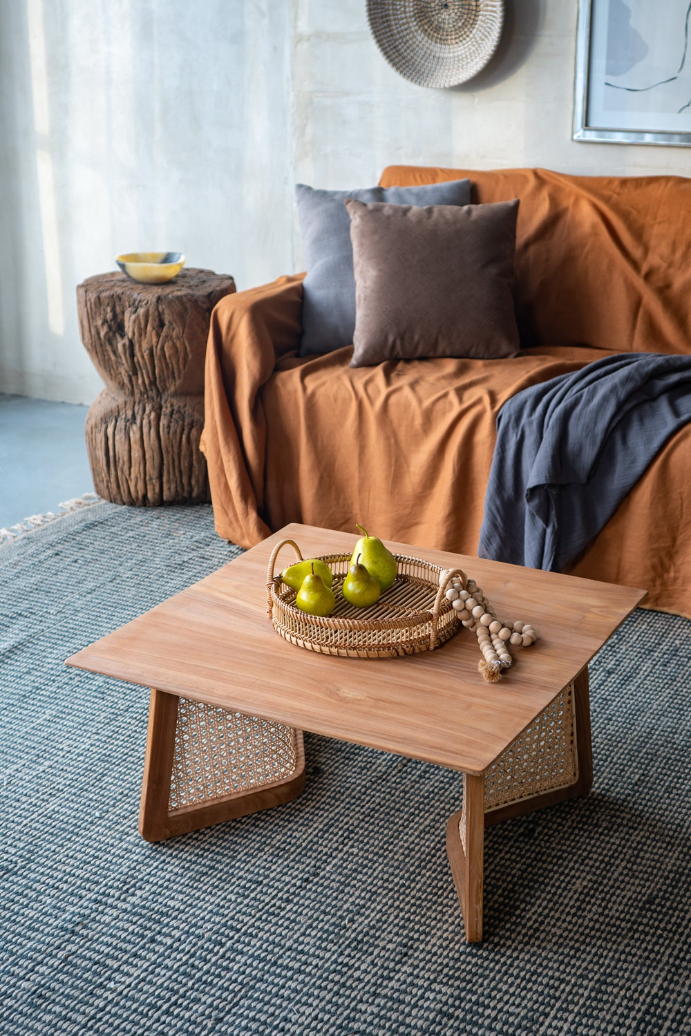 27.6X27.6X13.8" Teak Coffee Table Natural Wood Brown Primary Living Space Casual,Classic,Farmhouse,Minimalist,Modern Solid Wood