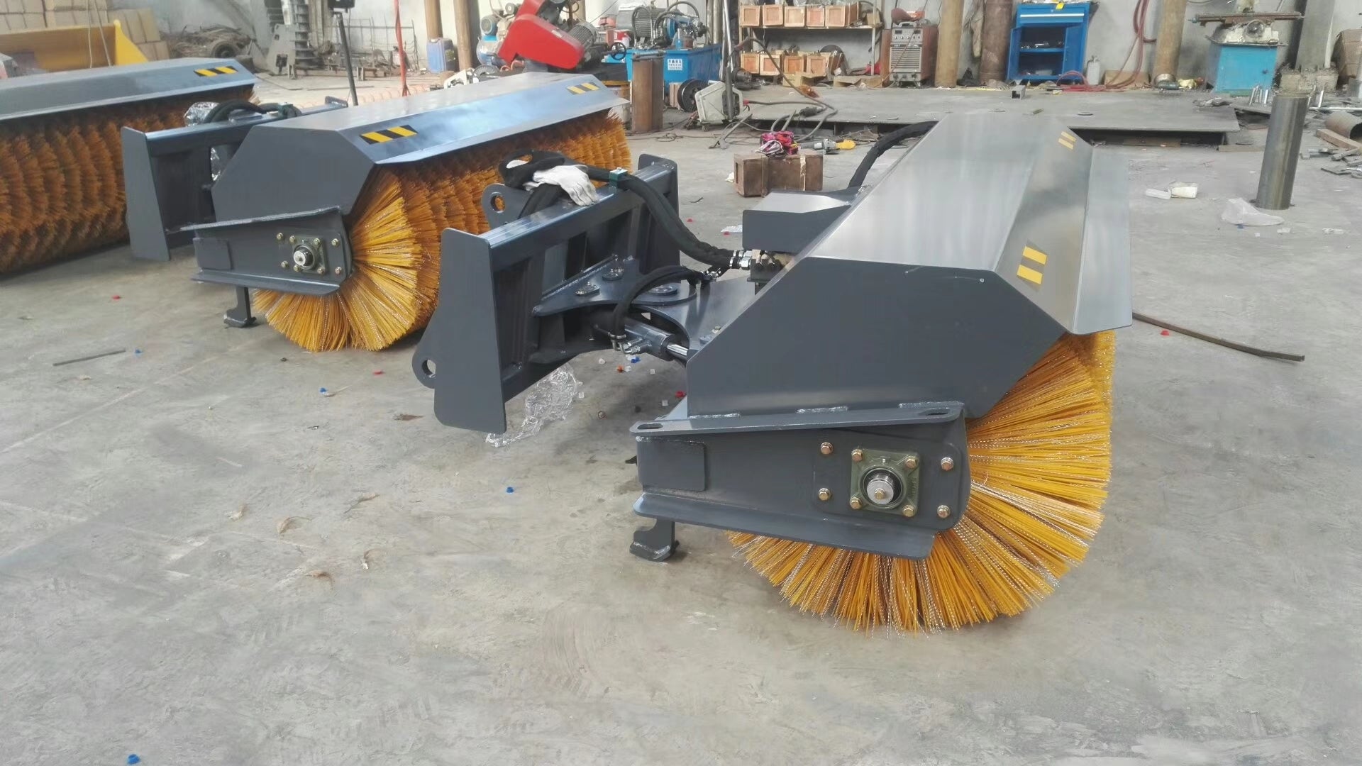 72 Skid Steer Hydraulic Rotary Angle Broom Sweeper Black Iron