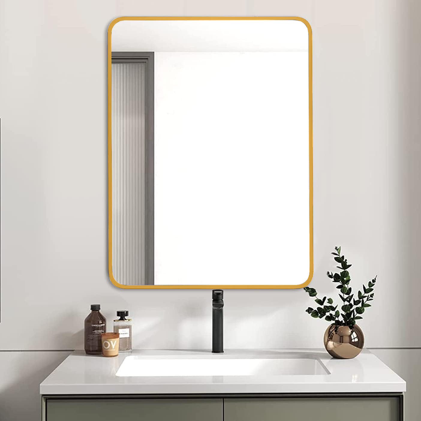 Gold 24 "X32" Rectangular Bathroom Wall Mirror Gold Classic Mdf Glass Aluminium Alloy