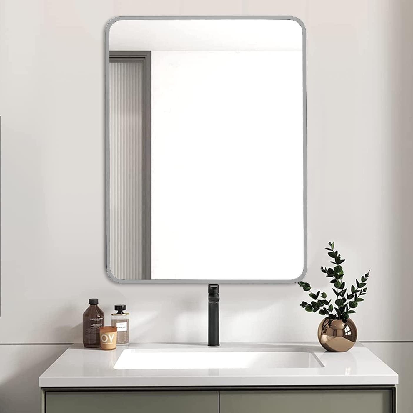 Silver 24 "X32" Rectangular Bathroom Wall Mirror Silver Classic Mdf Glass Aluminium Alloy