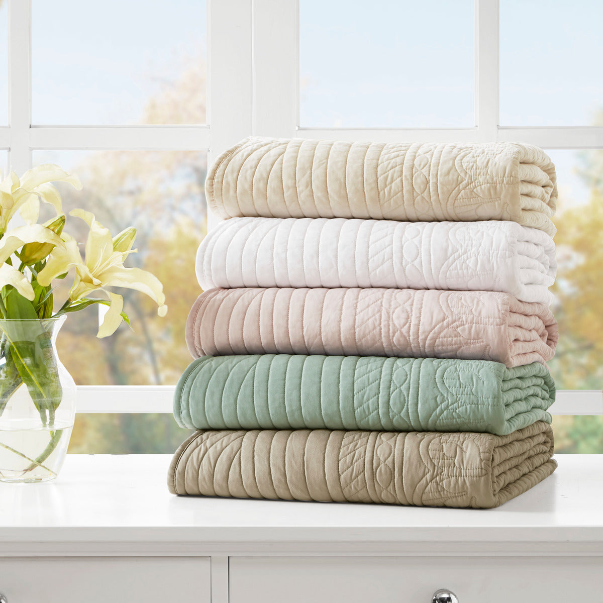 Oversized Quilted Throw With Soped Edges Seafoam 60X72" Seafoam Microfiber