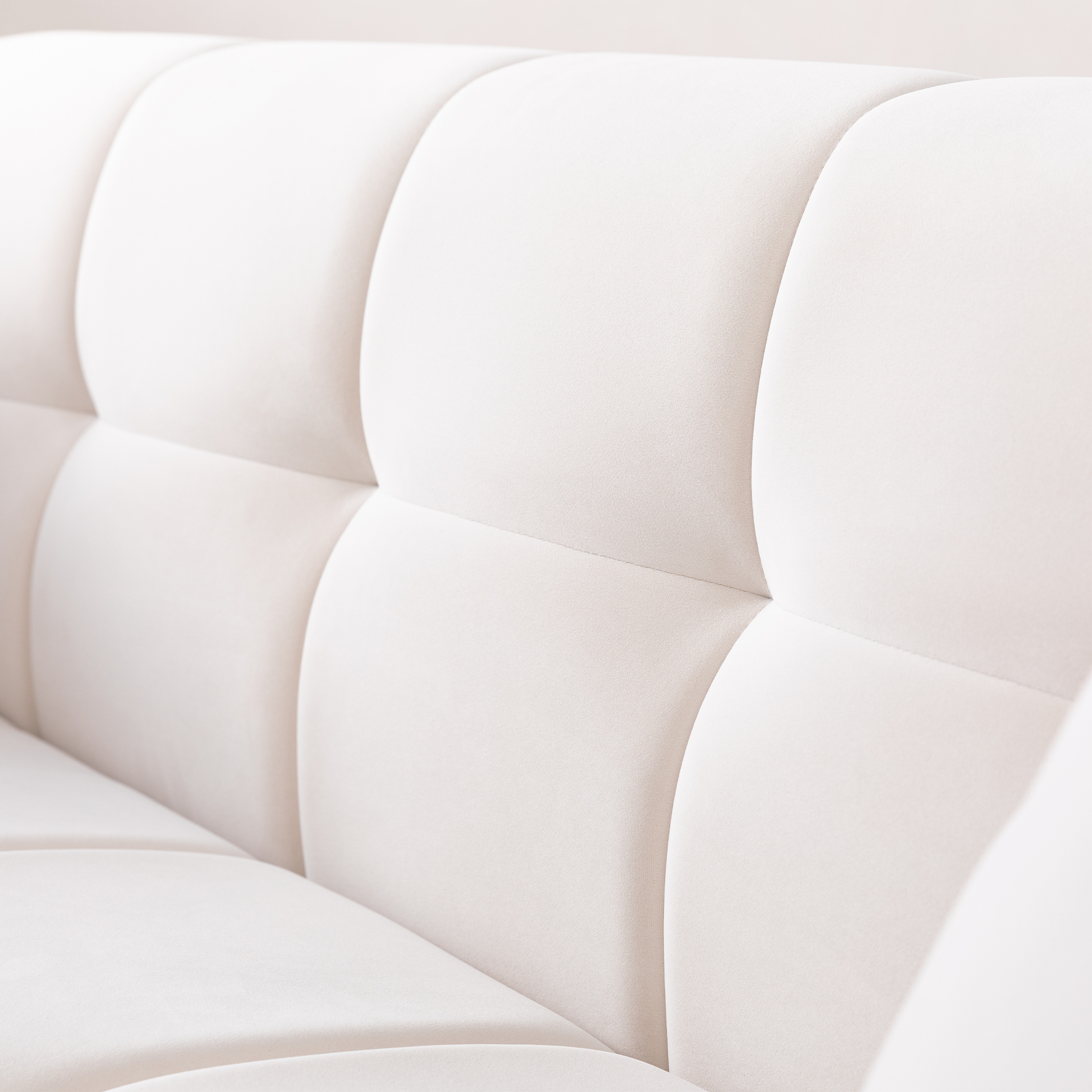 Wks13 Mid Century Modern Style: Simple White Sofa, Small Square Design, Velvet Fabric Texture Smooth, Retro Fashion, Solid Wood Feet, 2 People Design White Retro Fabric 2 Seat