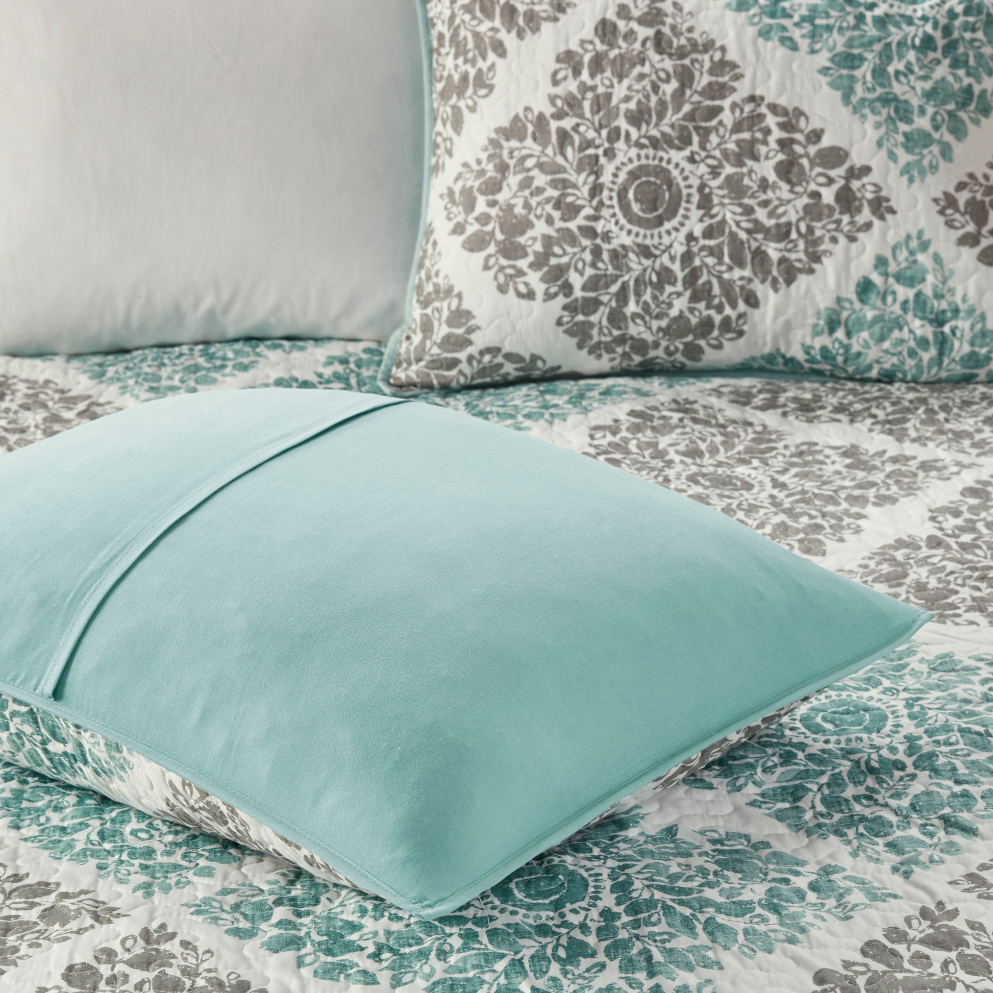 6 Piece Printed Quilt Set With Throw Pillows Aqua Full Queen Full Aqua Cotton
