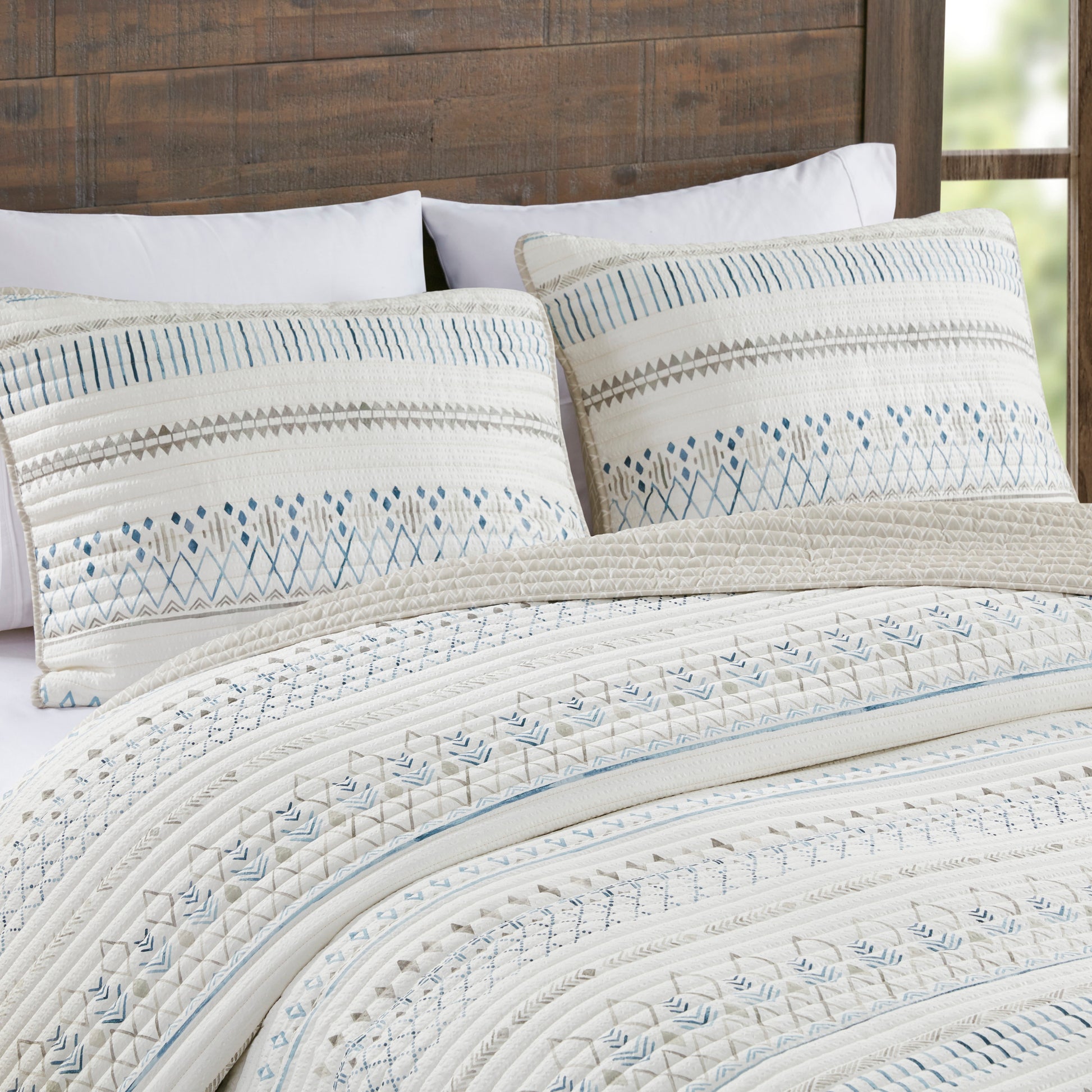 3 Piece Printed Microfiber Seersucker Quilt Set Taupe Blue King Cal King King Taupe Blue Polyester