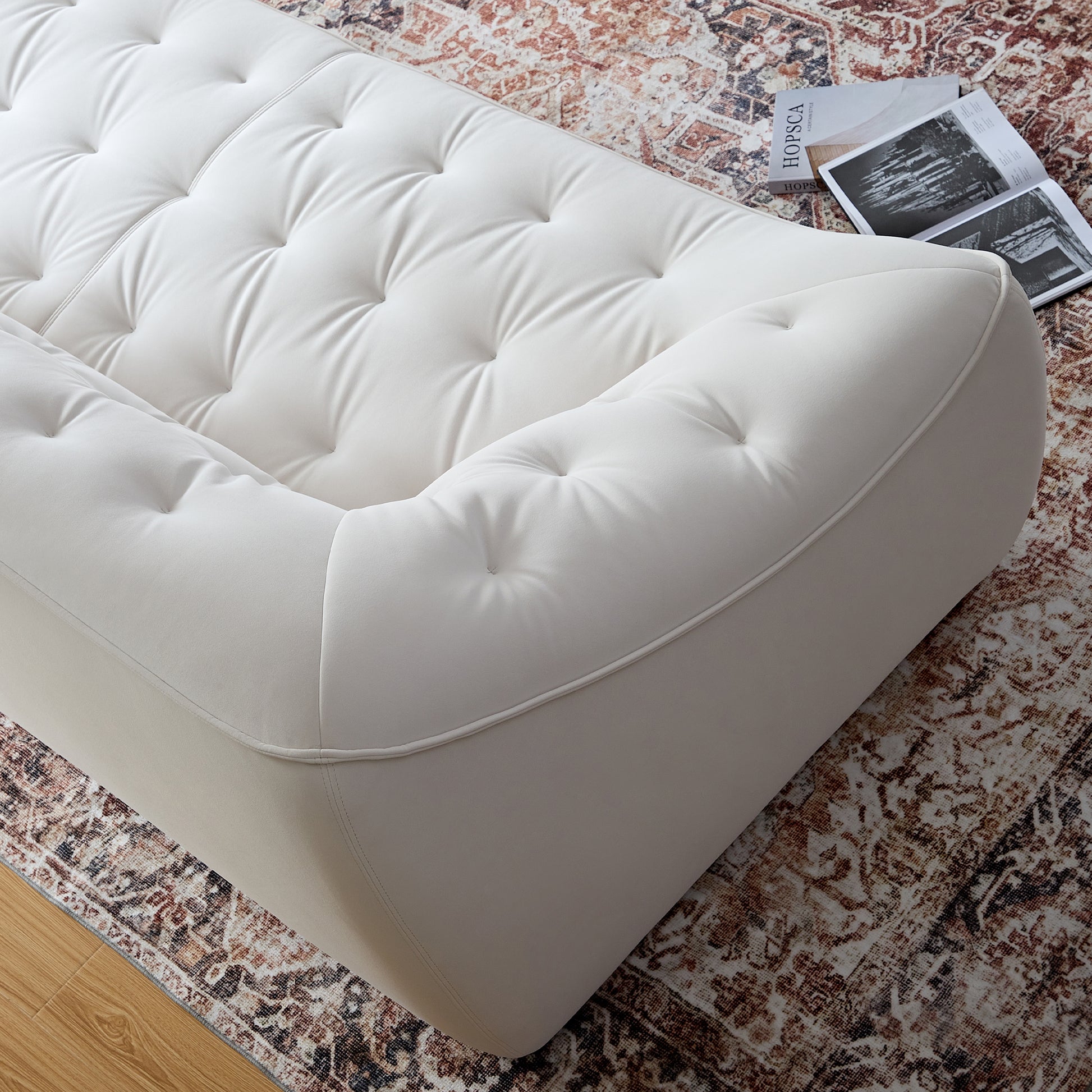 Wks10W White Sofa Withdurable Fabric, Solid Wood Frame, High Density Sponge Filler White Fabric 2 Seat