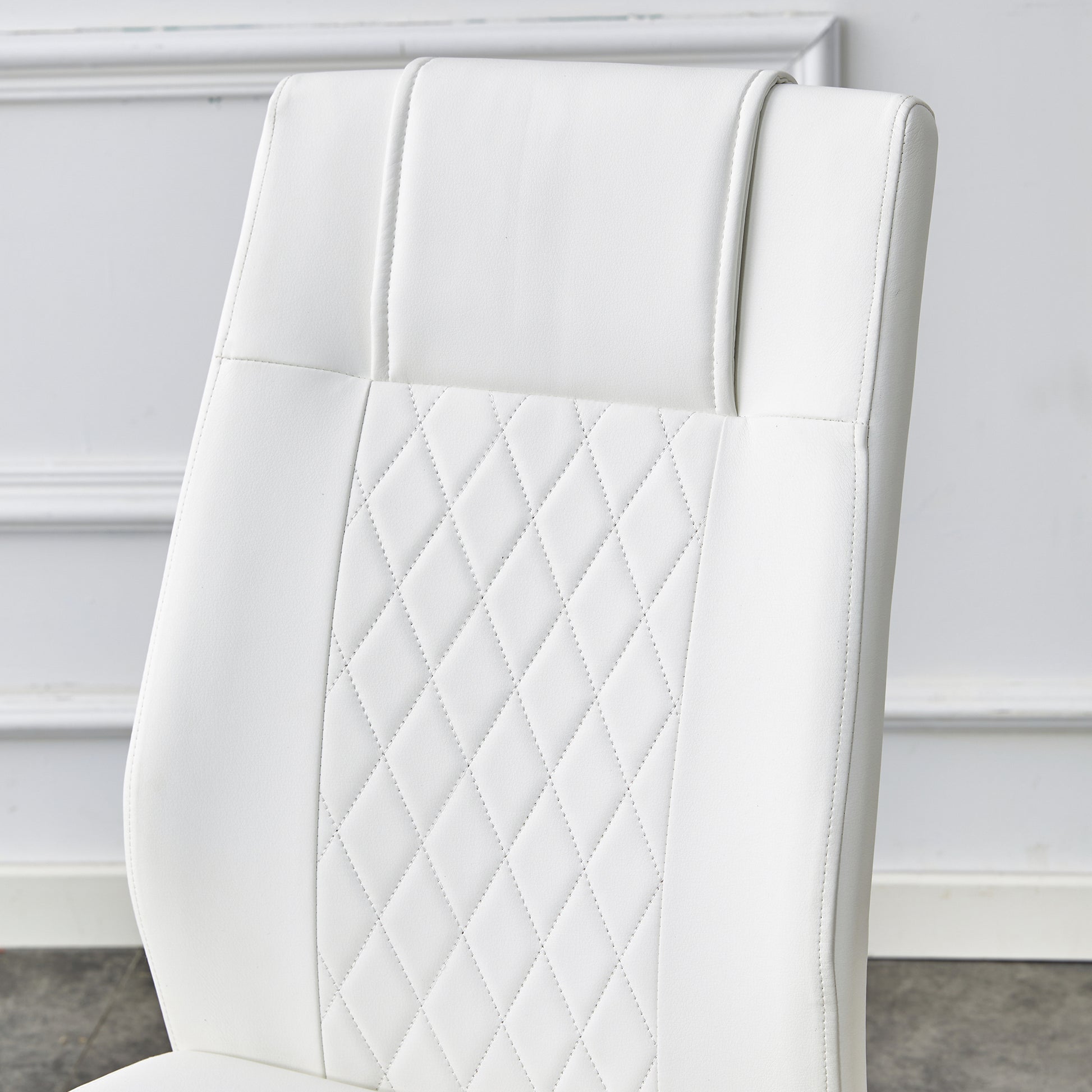 Table And Chair Set.Modern Rectangular Dining Table With Transparent Tempered Glass Tabletop And Gold Plated Metal Legs.Paried With 6 Comfortable Chairs With Pu Seats And Golden Metal Legs. Transparent,White Gold Seats 6 Glass Metal