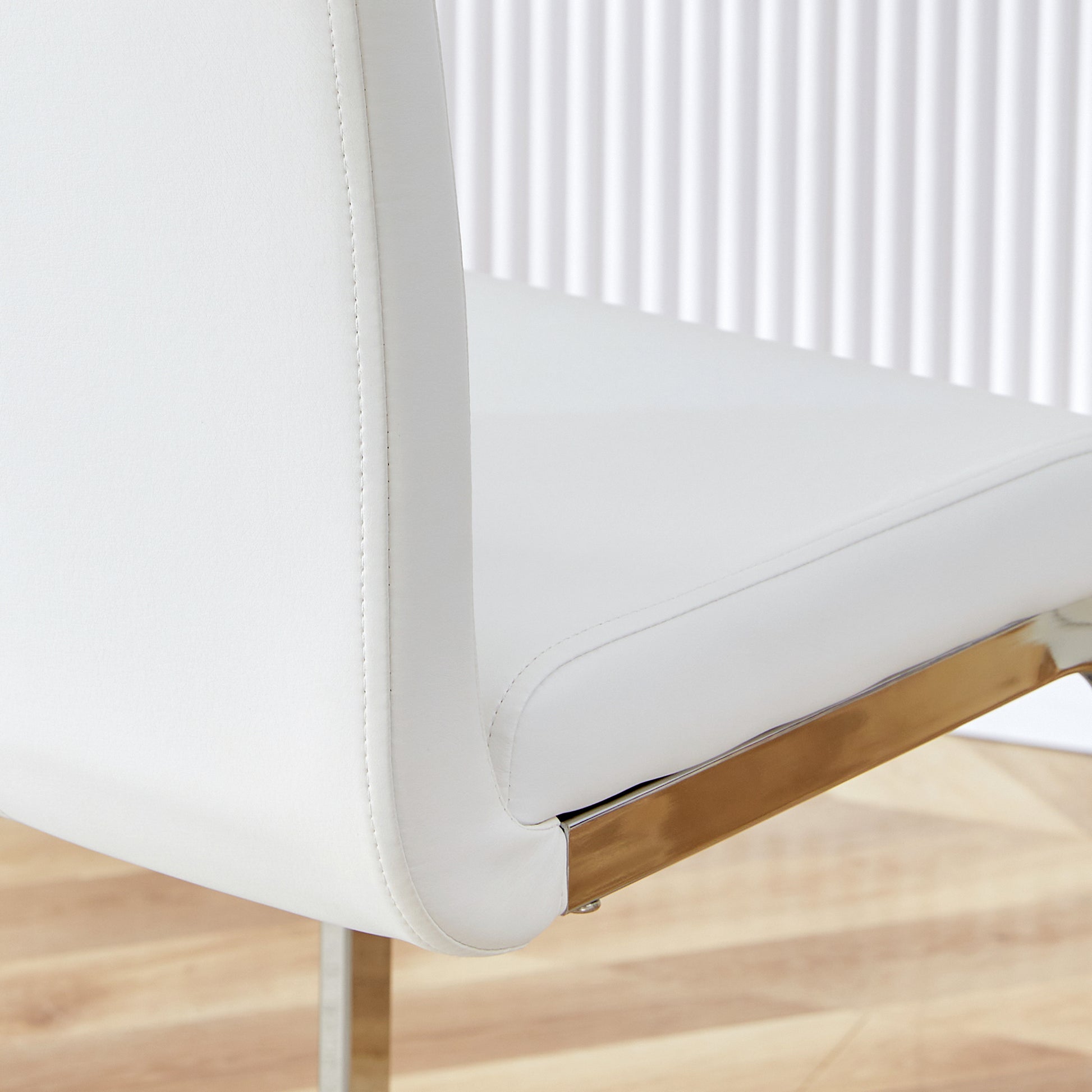 Table And Chair Set. A Rectangular Glass Dining Table With A 0.4 Inch Tempered Glass Tabletop And Mdf Board V Shaped Bracket, Paired With Chairs Consisting Of Pu Seat Cushions And Silver Metal Legs. White Black Seats 4 Tempered Glass