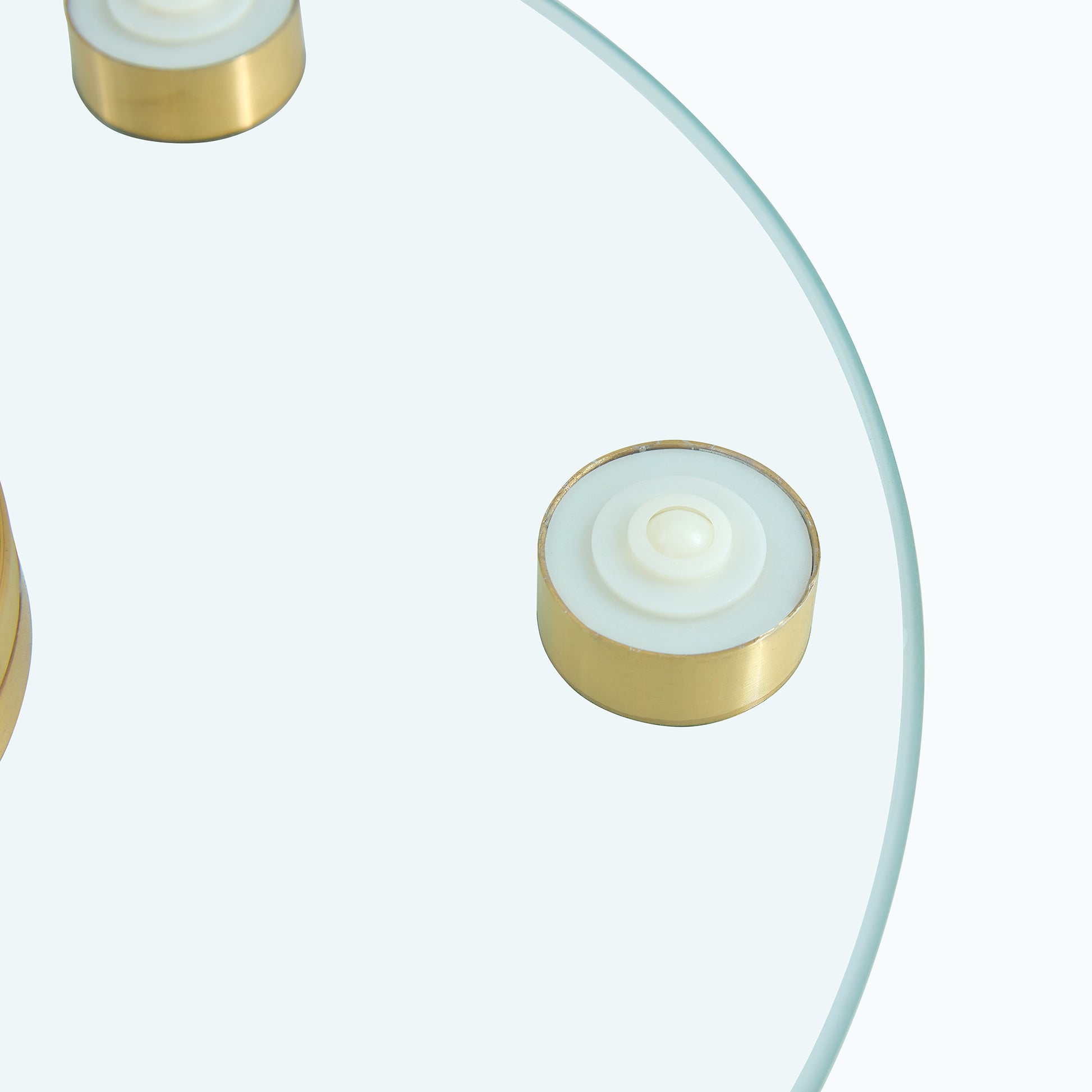 Double Layer Rotatable Round Glass.Golden Aluminum Plate,The Rotatable Design Makes It Convenient To Retrieve And Place Items.The Upper Glass Has A Diameter Of 20 Inches,The Lower Glass15 Inches.