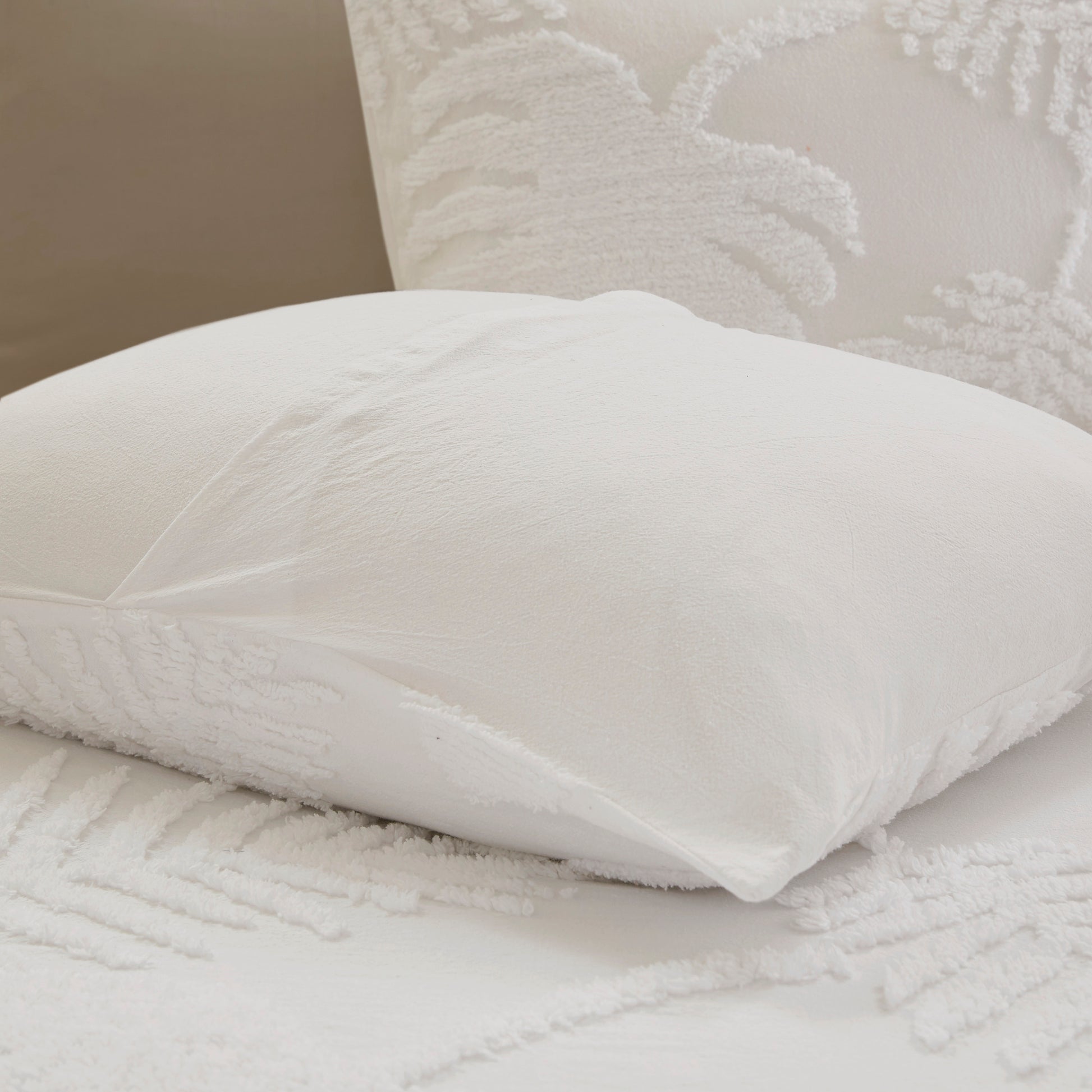 3 Piece Tufted Cotton Chenille Palm Comforter Set Off White King Cal King King Off White Cotton