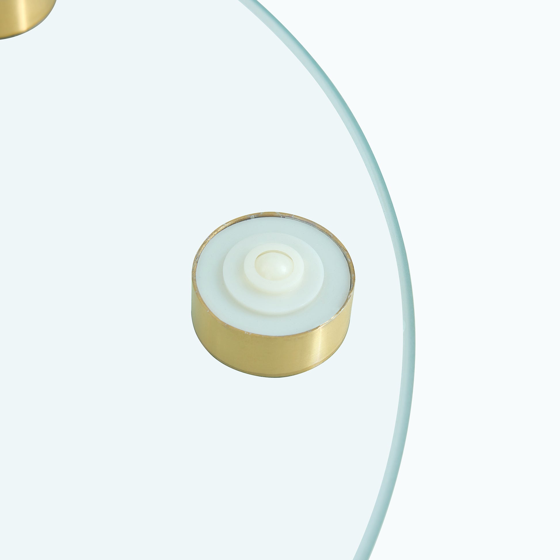 Double Layer Rotatable Round Glass.The Rotatable Design Makes It More Convenient To Retrieve And Place Items.The Upper Glass Has A Diameter Of 30.3 Inches, While The Lower Glass15 Inches.