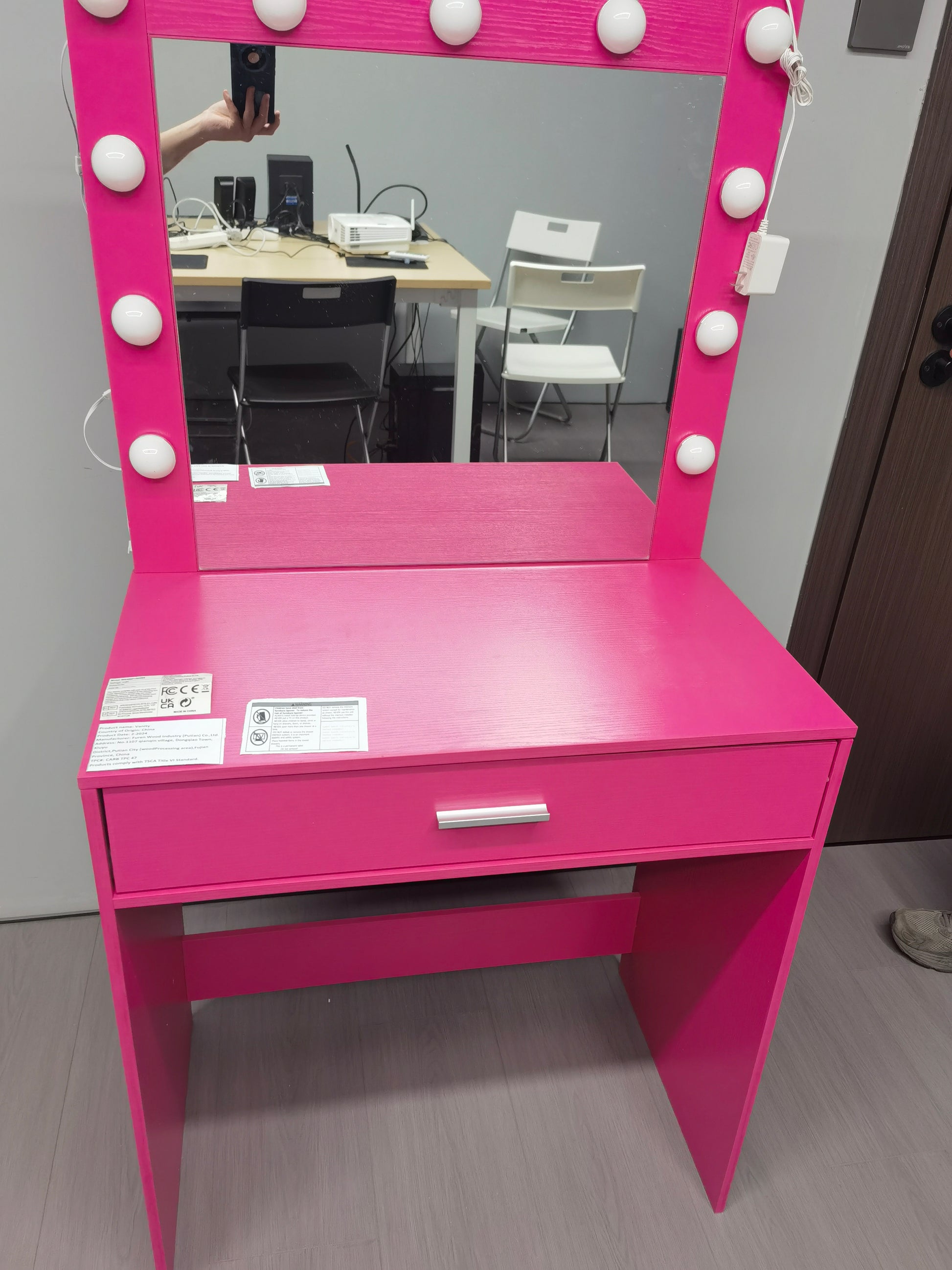 Vanity Desk With Mirror And Lights, Dressing Table With Large Drawer, 1 Level Storage Dresser & 3 Lighting Modes Adjustable Brightness, Suitable For Bedroom Pink Pink Particle Board