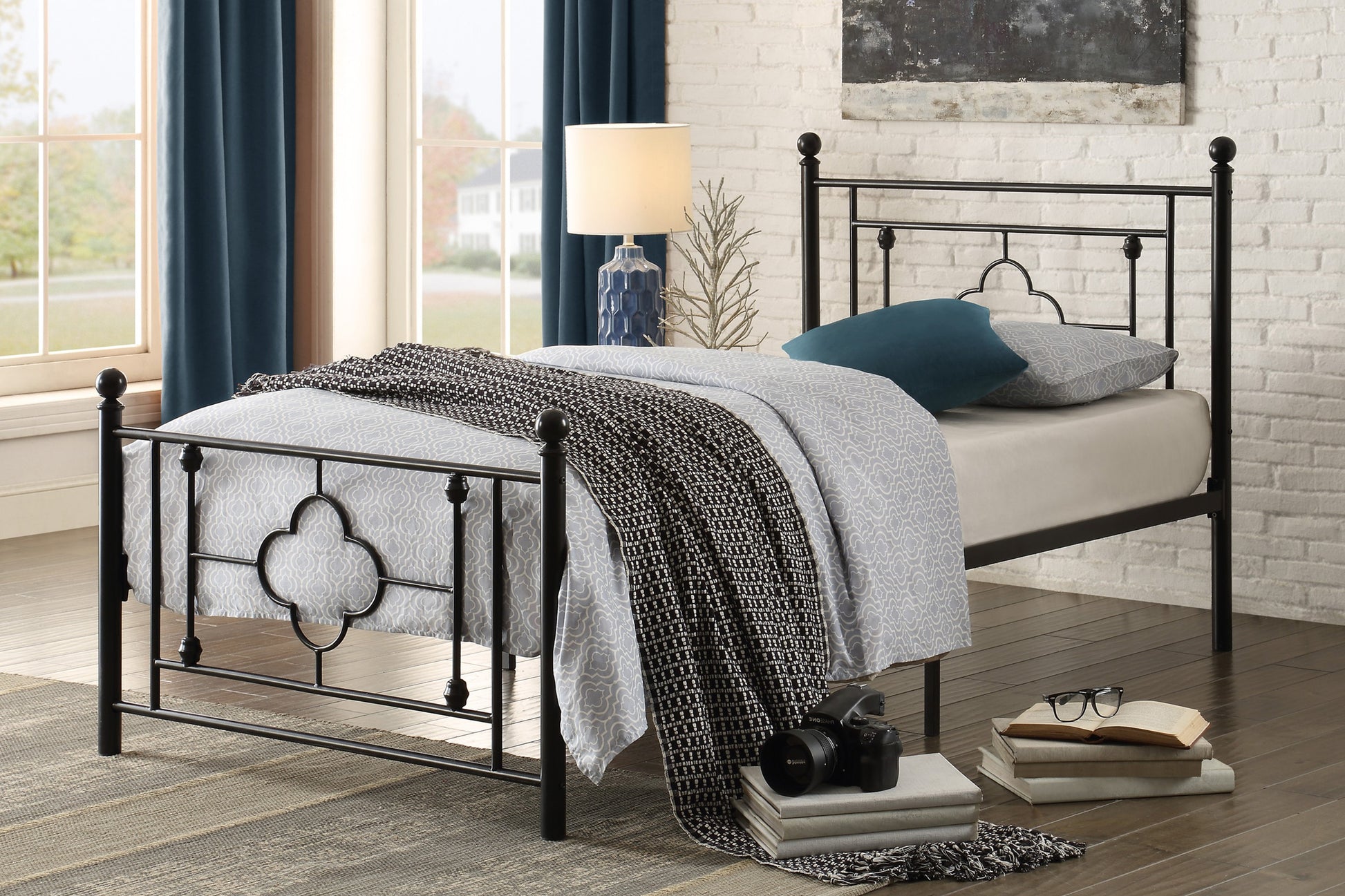 1Pc Twin Platform Bed Black Finish Metal Frame Ball Finials Modern Traditional Look Box Spring Not Required Twin Black Metal Bedroom Classic Metal