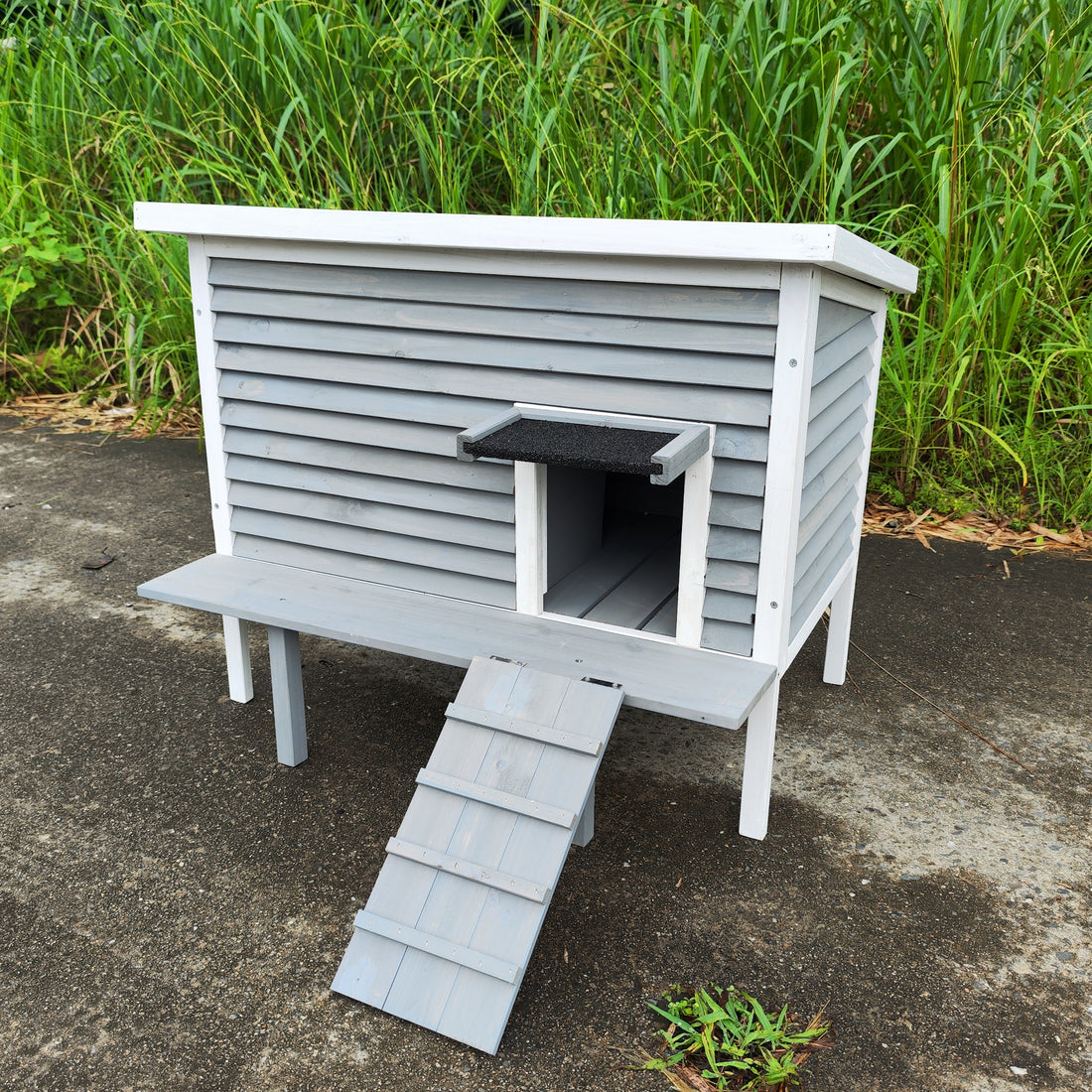 Cat House For Outside Cats,Cat Shelter For Feral Cats With Escape Door,Porch Deck Gray Wood