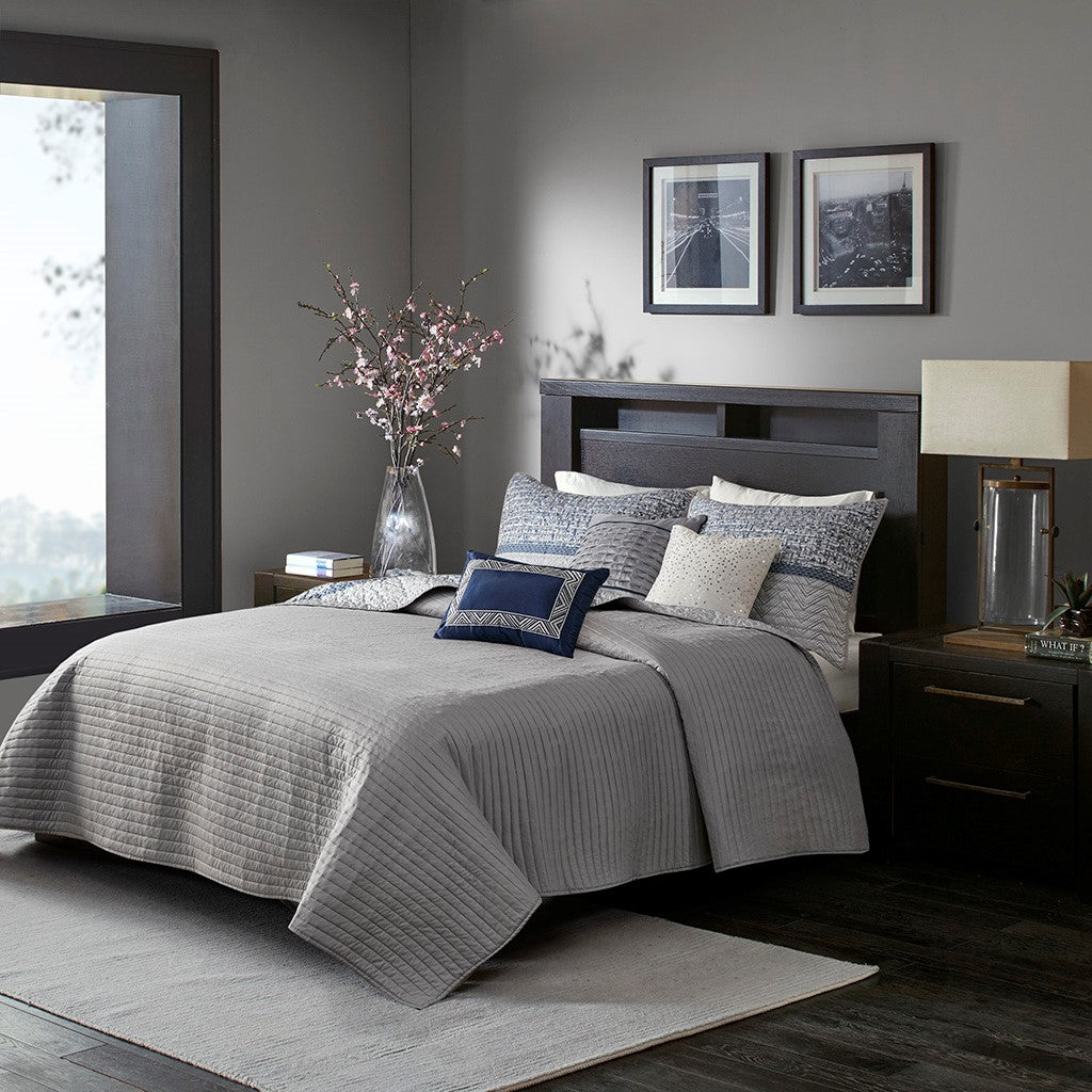 6 Piece Reversible Jacquard Quilt Set With Throw Pillows Navy King Cal King Navy Cotton