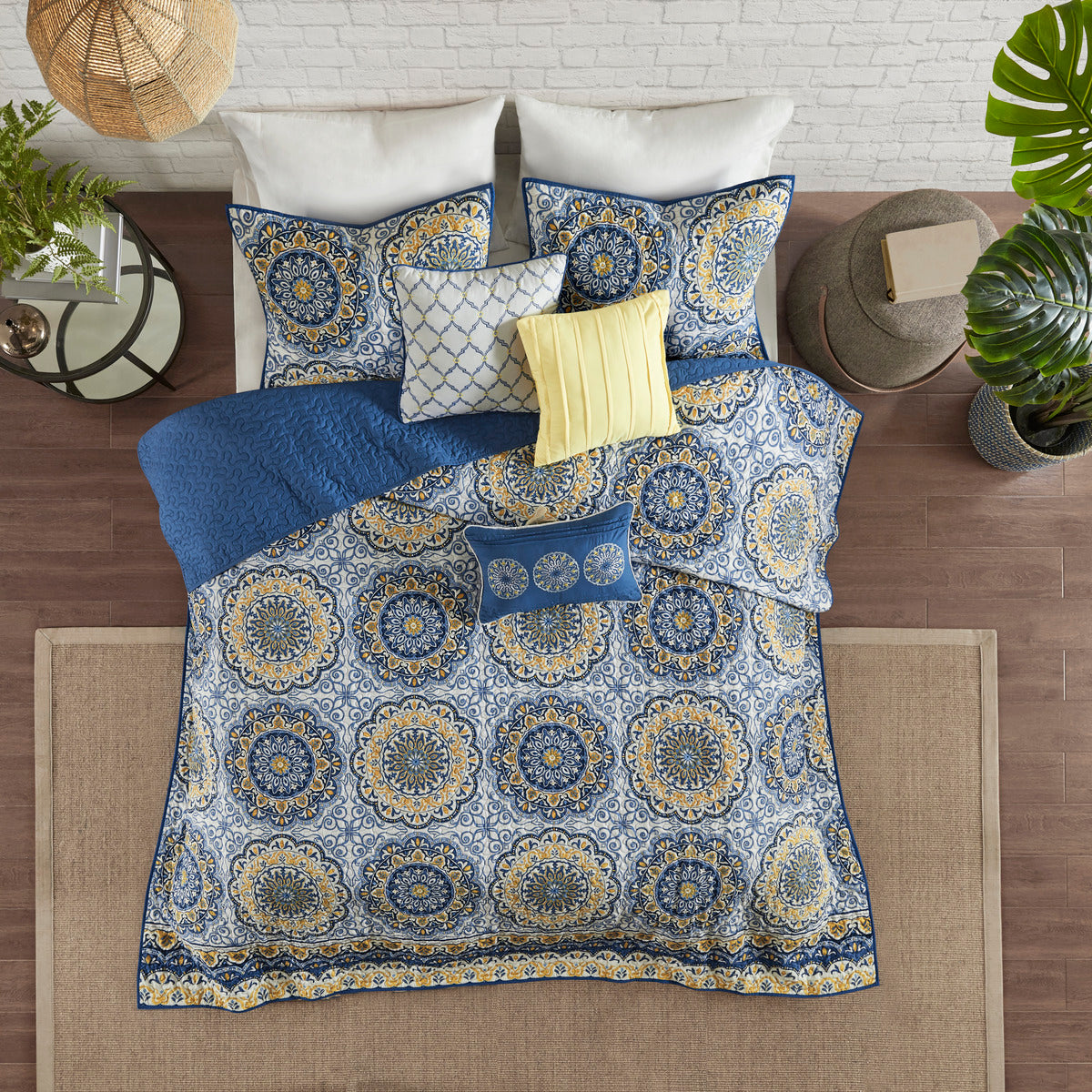 6 Piece Reversible Quilt Set With Throw Pillows Blue King Cal King Blue Cotton