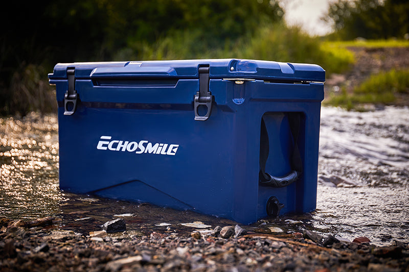 40Qt Navy Blue Insulated Box Navy Blue Polyethylene