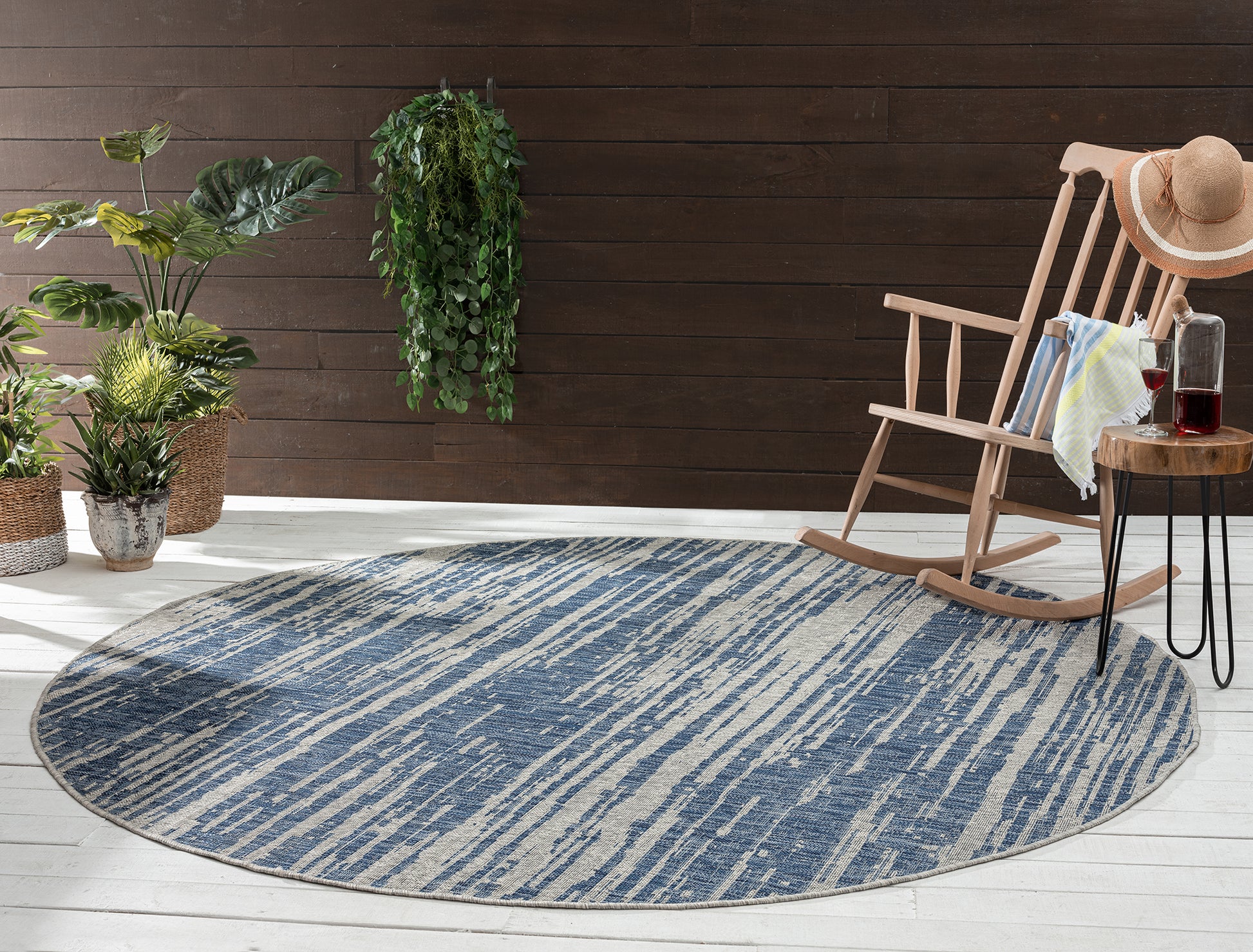 Modern, Abstract, Textured Cut Pile 3'11" X 5'11" Rectangle Area Rug Navy Polypropylene