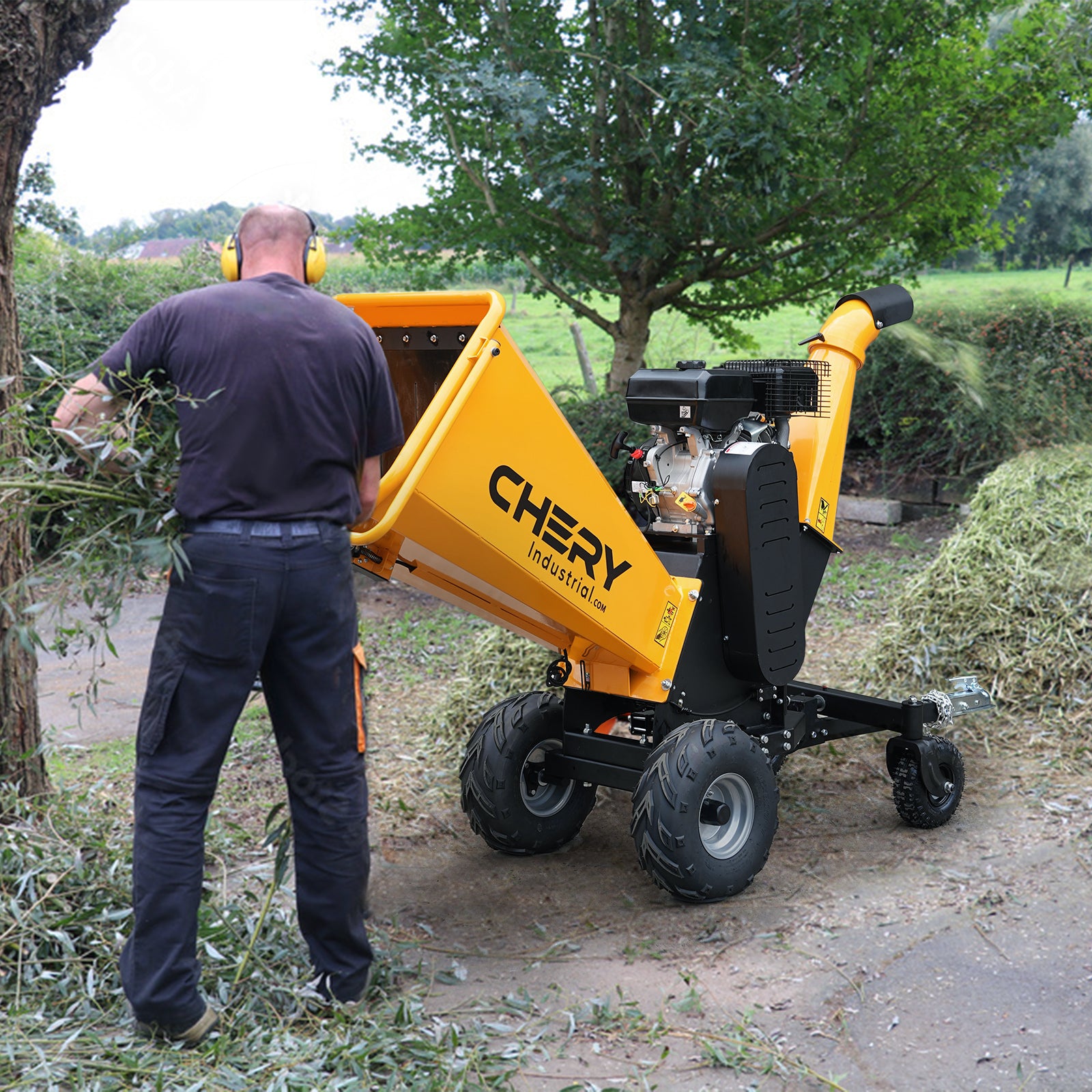 6'' Inch 420Cc 15Hp Pull Start Gas Powered 4 Wheels Wood Chipper Shred