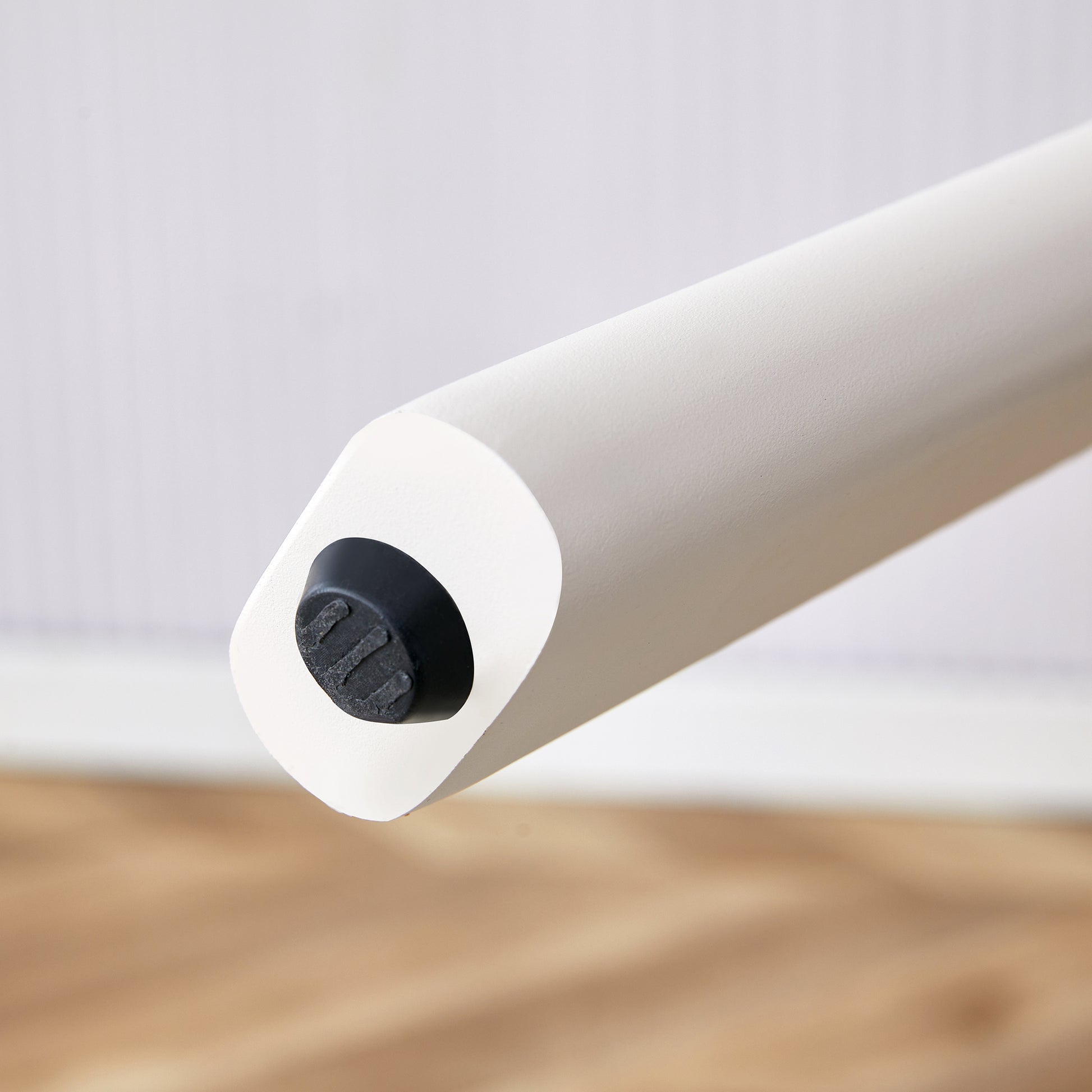 Table And Chair Set, Mdf Desktop, White Metal Table Legs, Stable And Beautiful, Suitable For Most Styles Of Home. Modern Simple Dining Table, Comfortable Seating. White Seats 4 Mdf