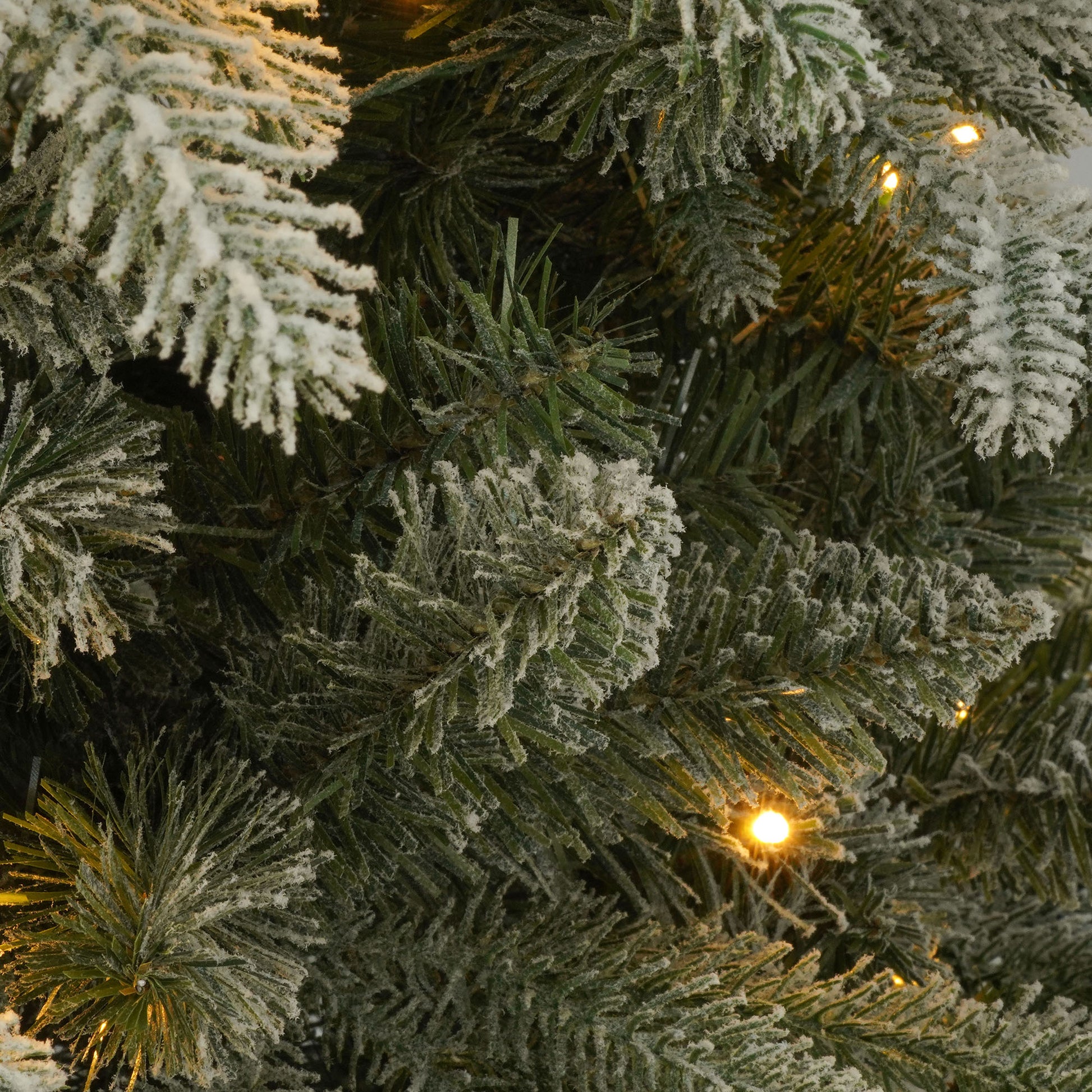 7Ft Lighted Artificial Christmas Tree With Wreath Set Of 2Christmas Tree Holiday Decoration, Creative Decorated Trees, Xmas Tree Christmas Decorations For Christmas Green Pvc