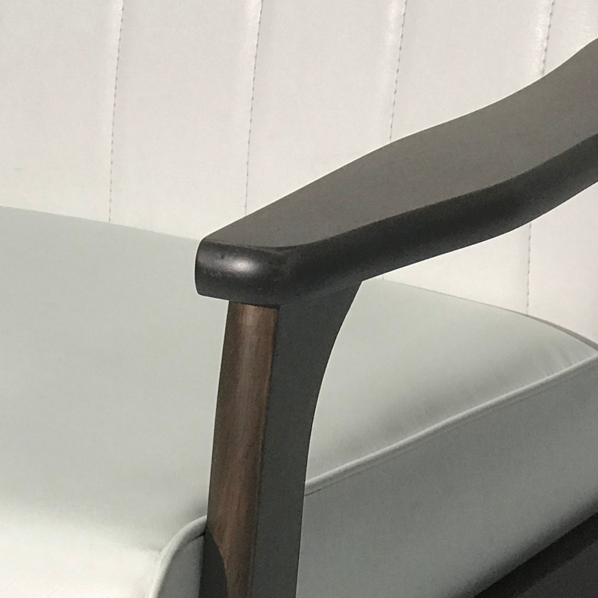 Mid Century Modern Upholstered Accent Chair, Snow White Faux Leather White Espresso Primary Living Space Rubberwood Foam Faux Leather