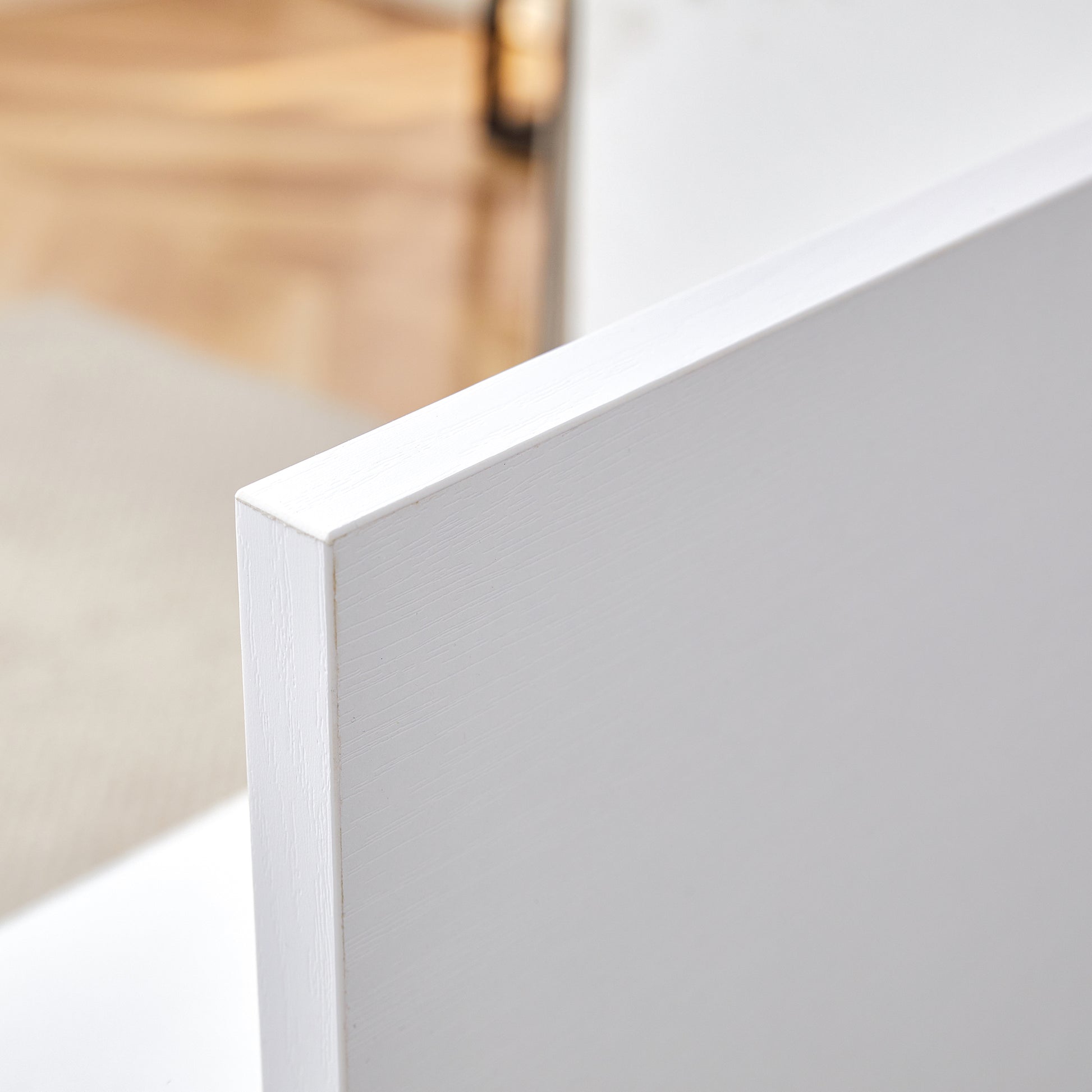 A Modern And Practical White Coffee Table. The Coffee Table Is Made Of Medium Density Fiberboard Material, Suitable For Living Room, Bedroom, And Study. Ct 2O White Mdf