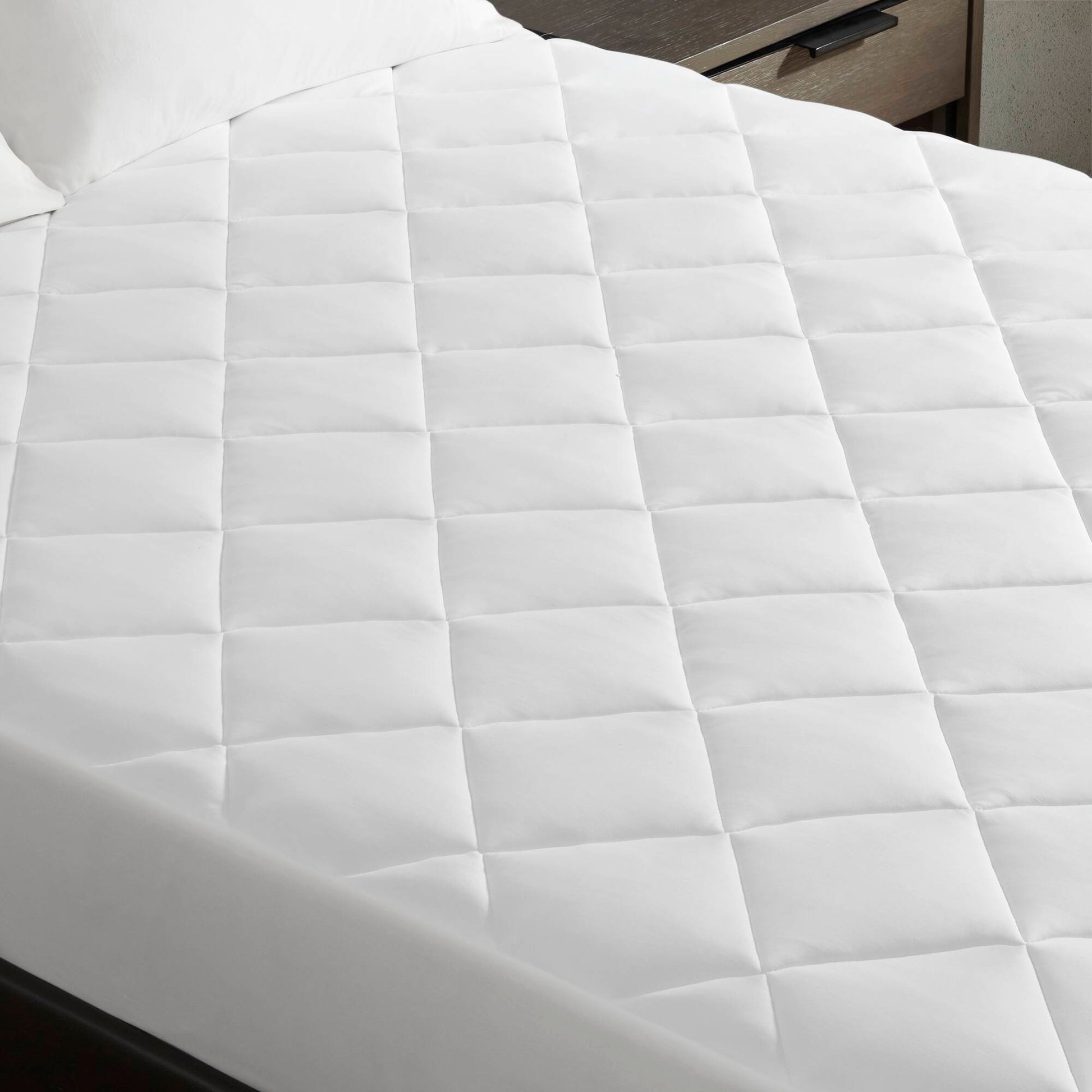 Overfilled Deep Pocket Mattress Pad White Queen White Nylon Queen