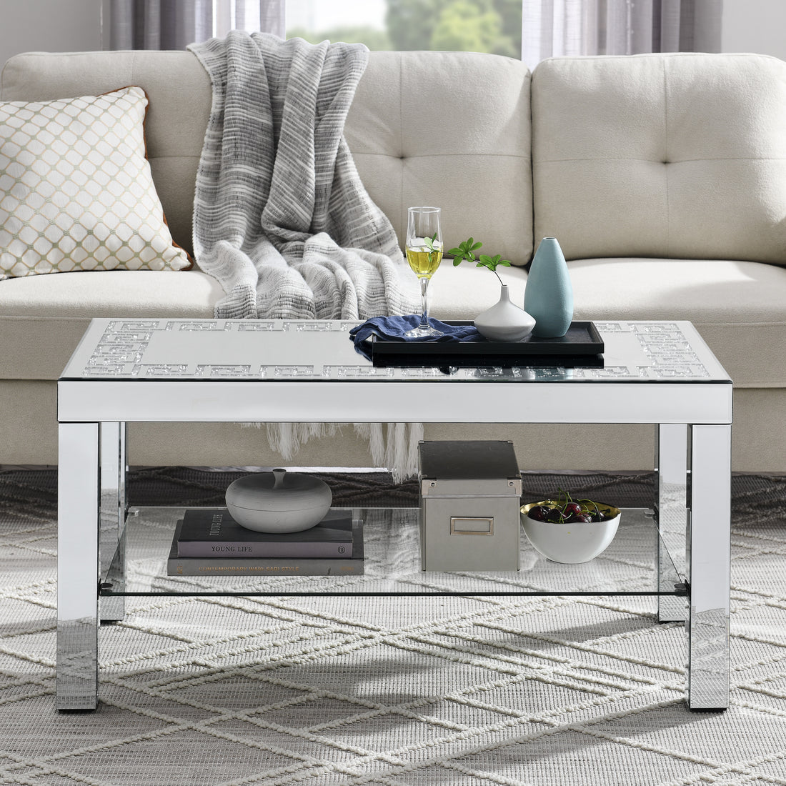 W 40 "X D 20" X H 20 "Curved Border Carved Mirror Coffee Table: Silver Mirror Glass Tabletop With Sparkling Diamond Edge Frame And Crystal Mirror Legs, Small Coffee Table For Modern Home Sofa Decorati Silver Desk And Chair Set Primary Living Space