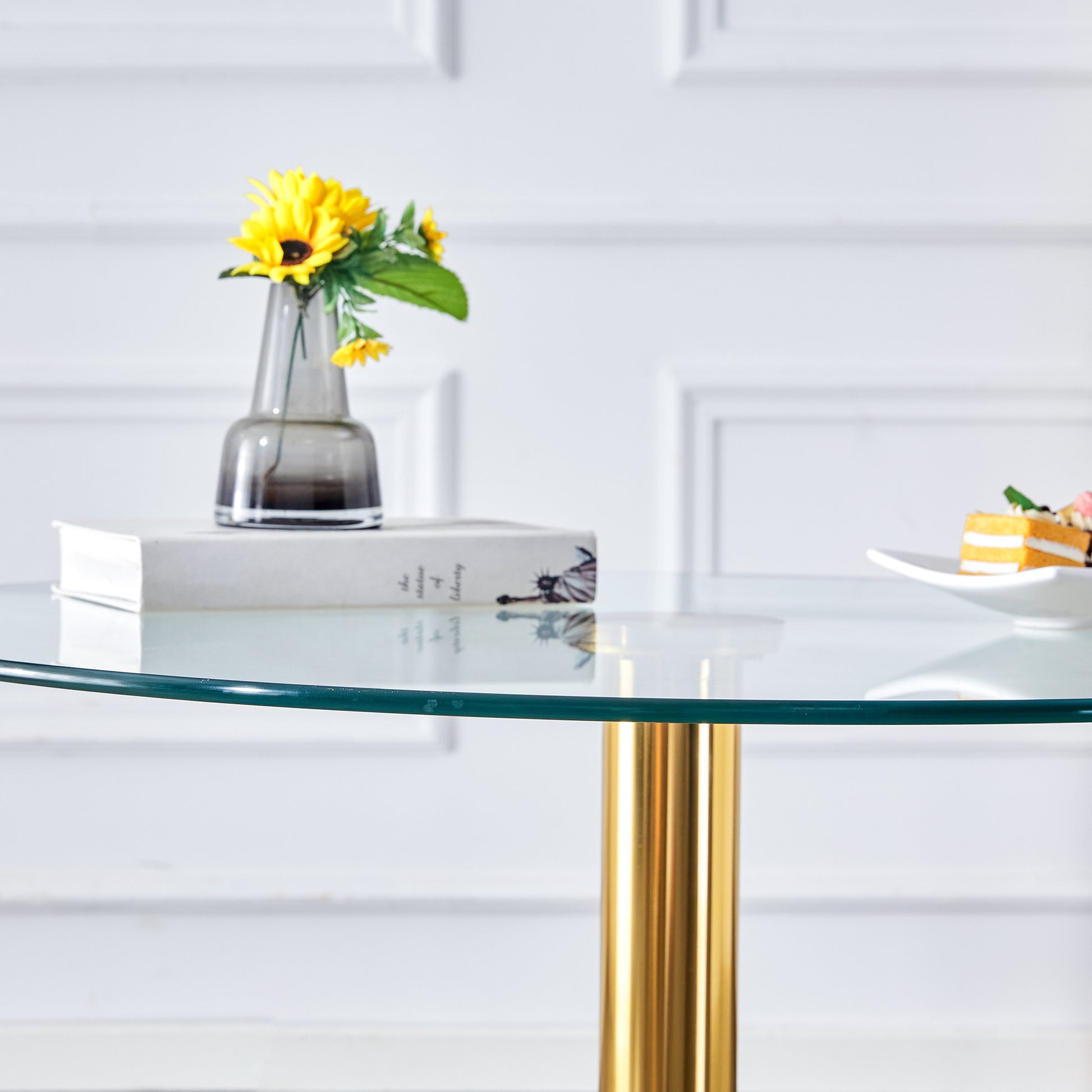 A 35 Inch Diameter Glass Top And A Modern, Minimalist Round Dining Table With Gold Metal Legs. Ideal For Dining Rooms, Living Rooms And Meeting Rooms. Model: Dt 1166 Gold Glass Metal