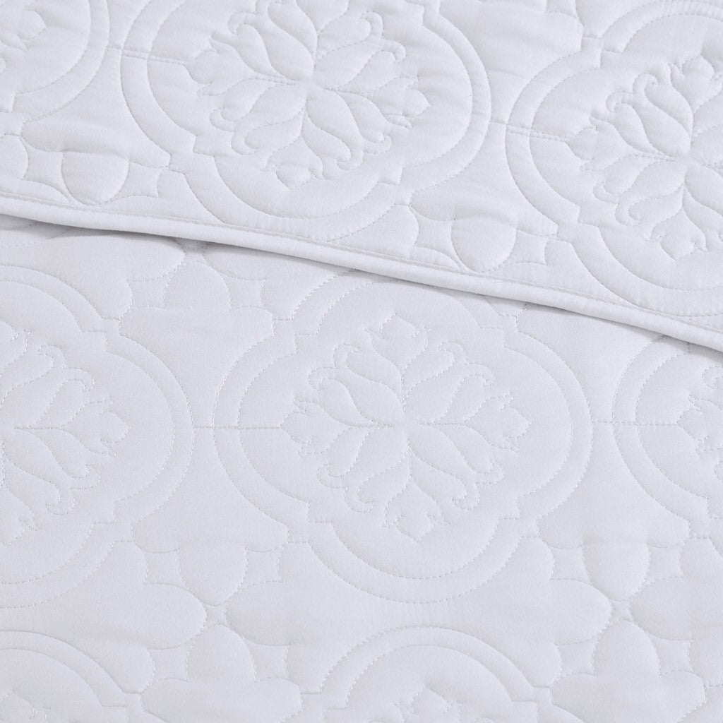 3 Piece Reversible Bedspread Set White Full Queen Queen White Polyester