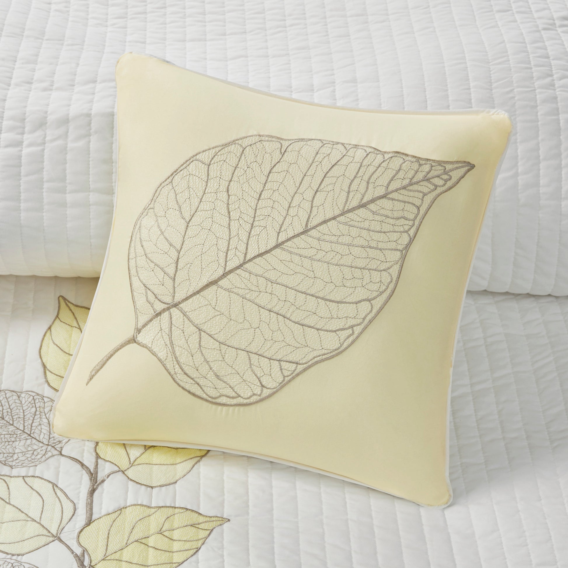 6 Piece Embroidered Quilt Set With Throw Pillows Yellow Full Queen Full Yellow White Cotton