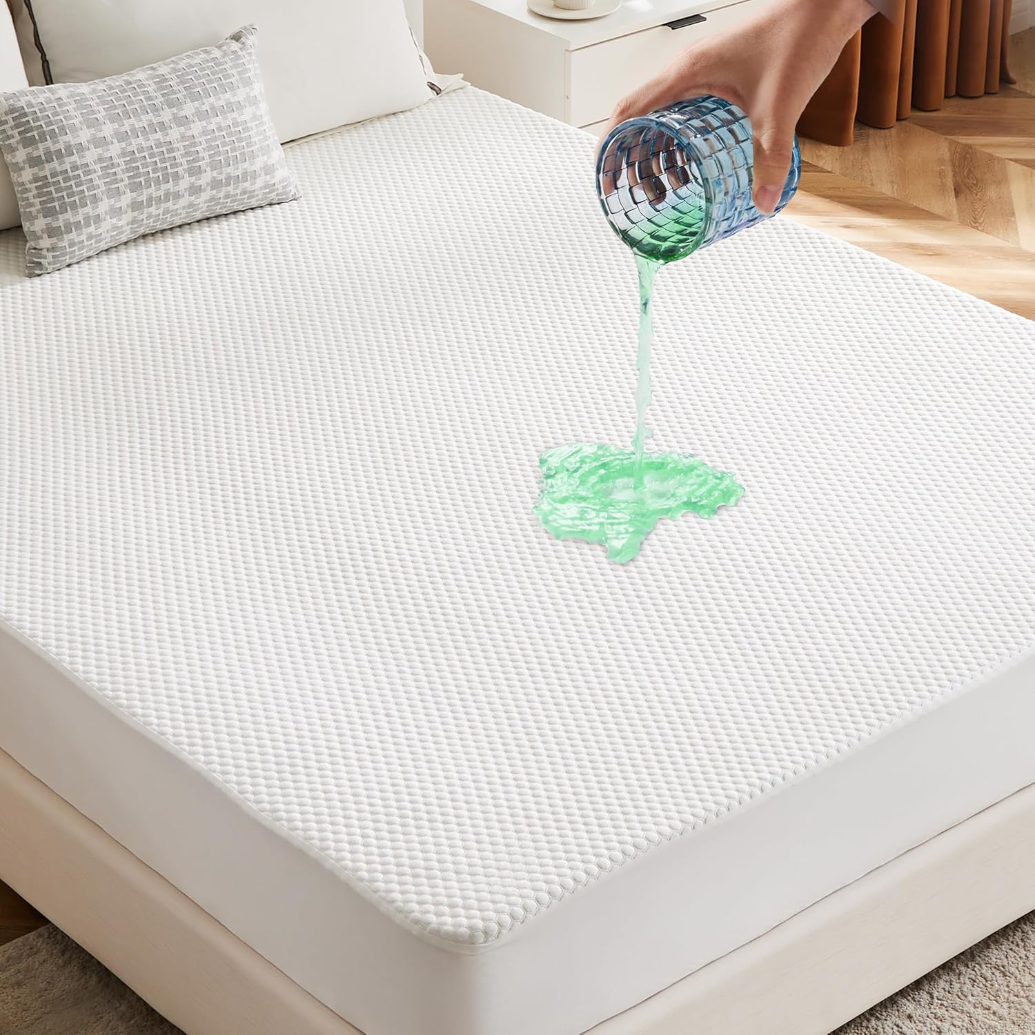 100% Waterproof Bamboo Mattress Protector King Size Bed,Soft 3D Air Fabric Mattress Pad Cover, Machine Washable Fitted Style With Stretchable Pockets Up To 19'' White Bamboo King