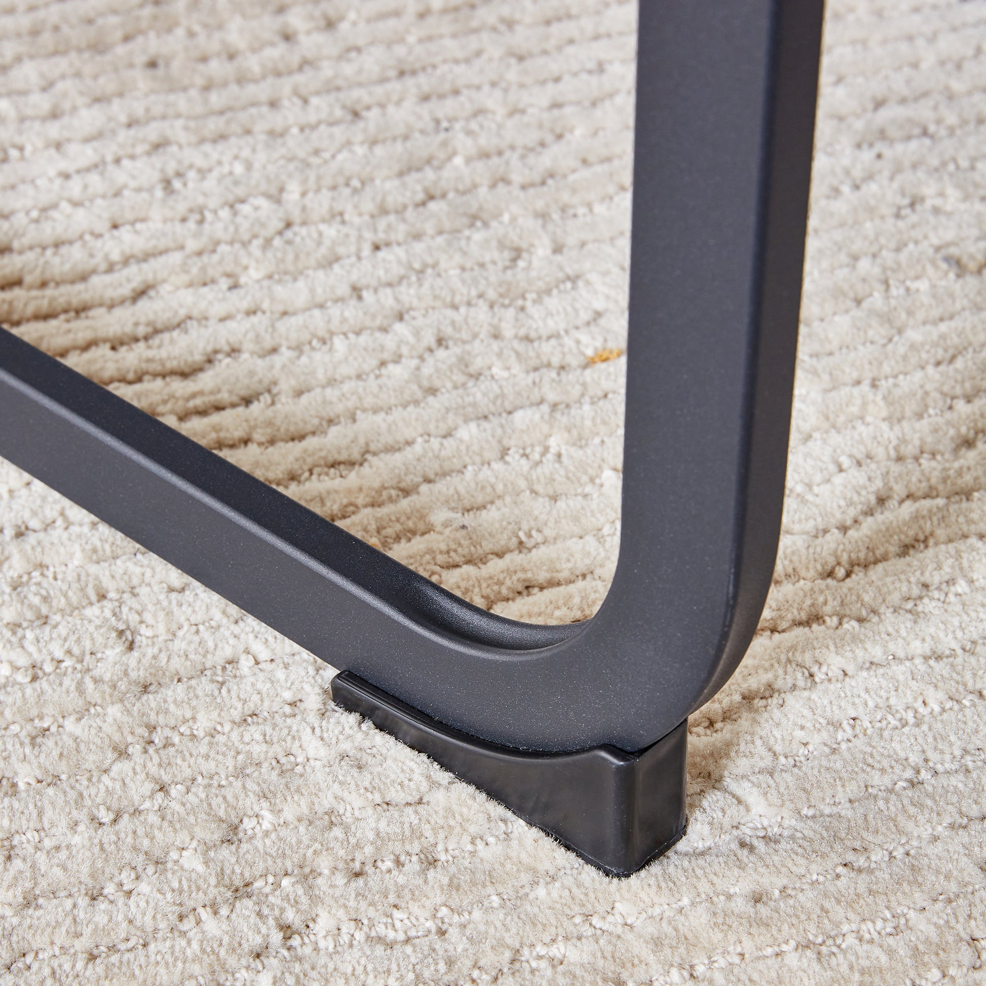 Table And Chair Set. Modern Dining Table With Mdf Top And Beautiful Mdf Legs. Comes With Brown Comfortable Chair With Pu Seat And Metal Legs. Suitable For A Wide Range Of Decorative Styles. Brown,Wood Seats 4 Mdf