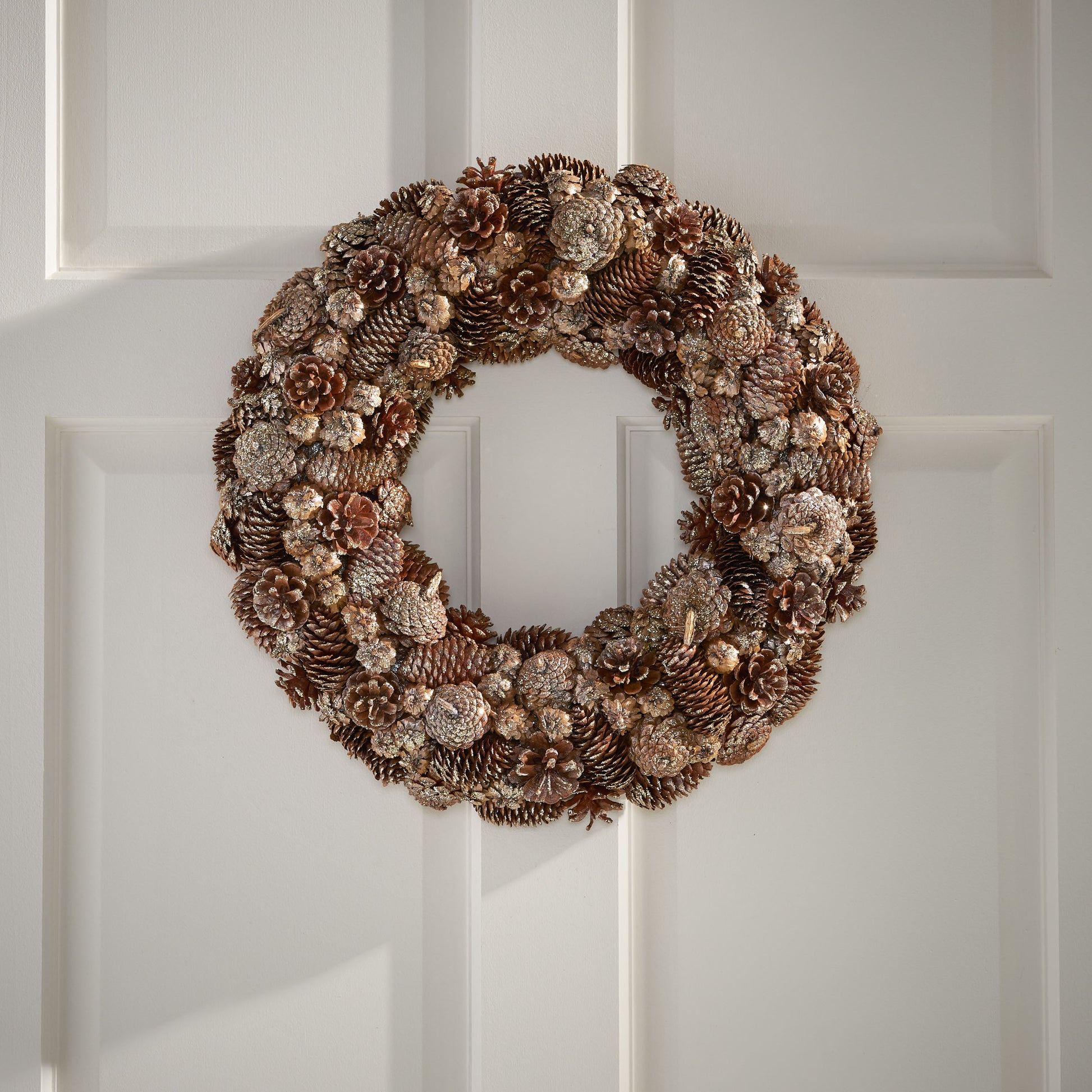 18.5'' Pine Cone Wreath Champagne Foam