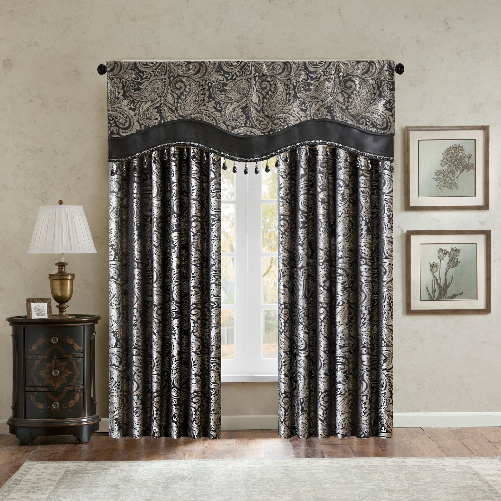 Jacquard Window Rod Pocket Valance With Beads Black 50X18" Black Polyester