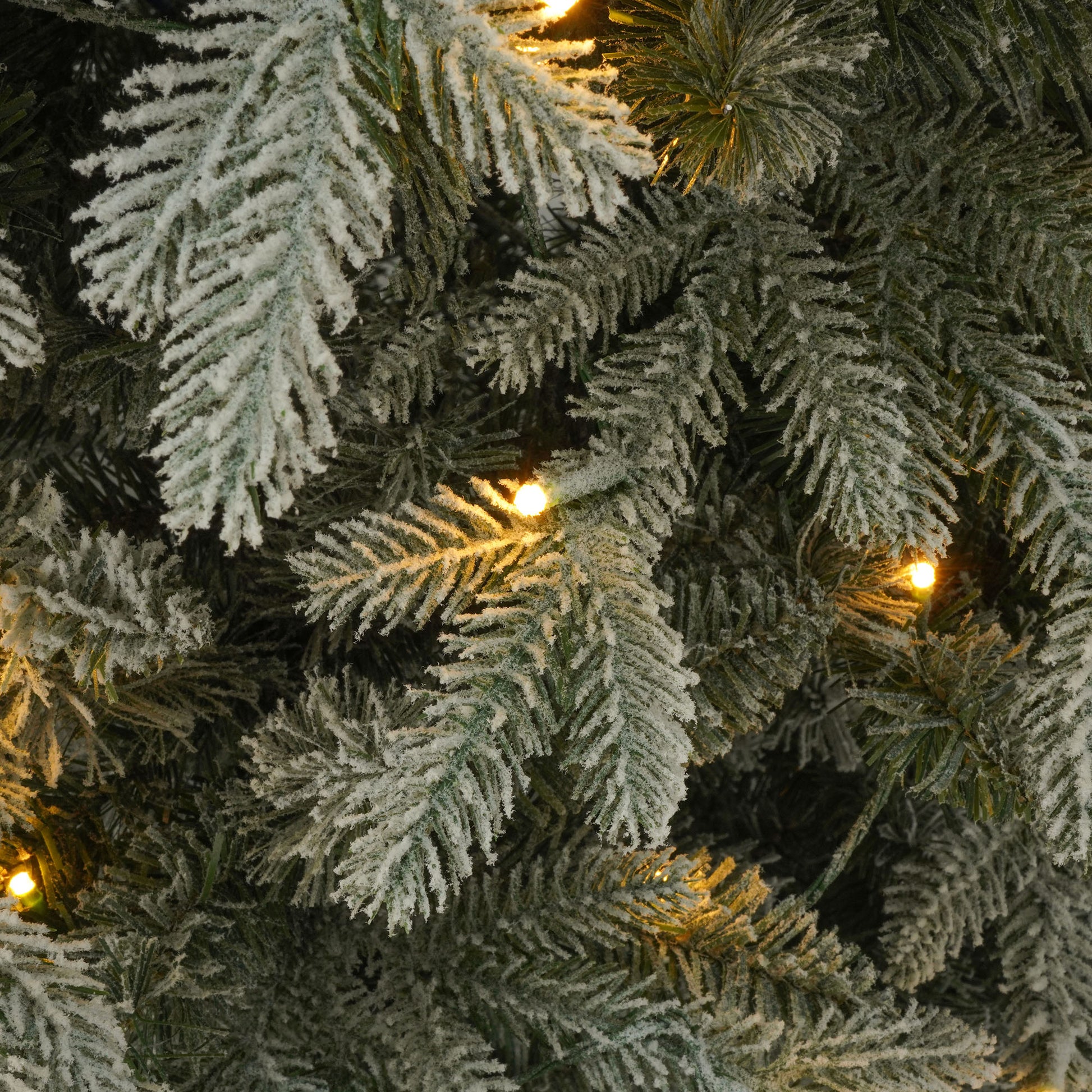 7Ft Lighted Artificial Christmas Tree With Wreath Set Of 2Christmas Tree Holiday Decoration, Creative Decorated Trees, Xmas Tree Christmas Decorations For Christmas Green Pvc