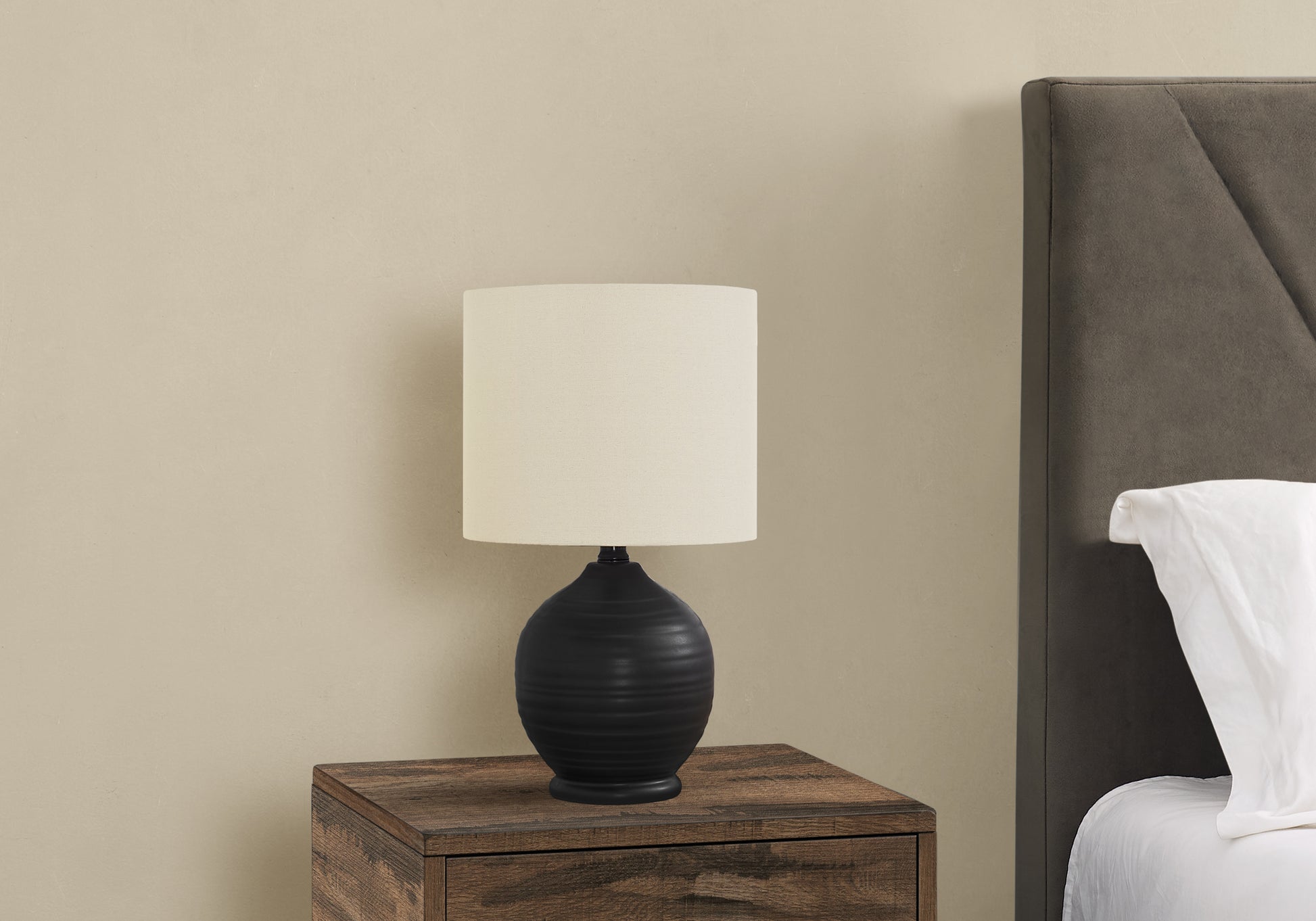 Lighting, 17"H, Table Lamp, Black Ceramic, Ivory Cream Shade, Transitional Black Ceramic