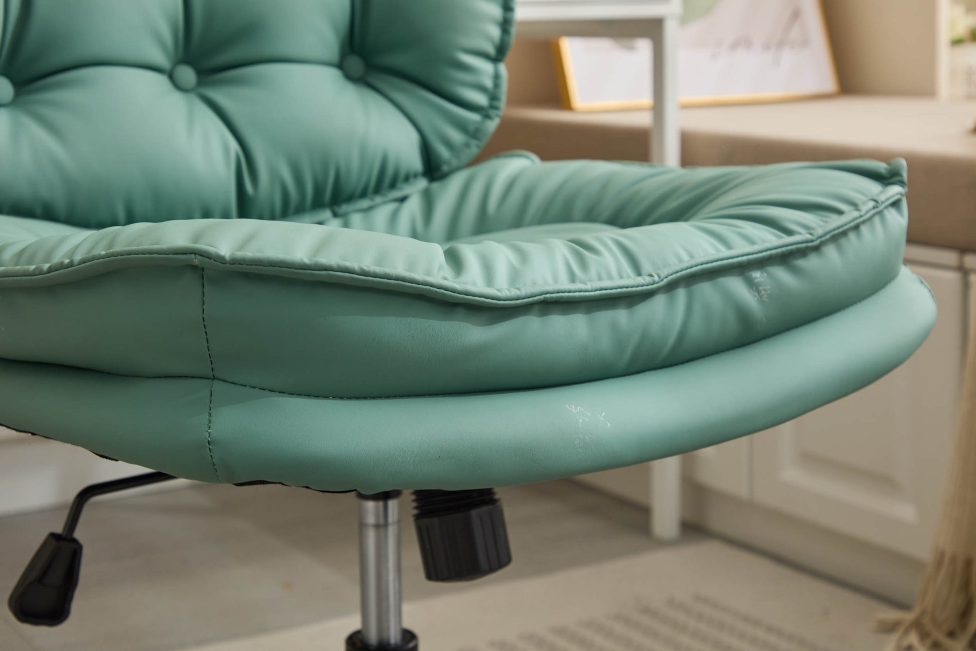 Armless Office Desk Chair With Wheels: Pu Leather Cross Legged Wide Chair,Comfortable Adjustable Swivel Computer Task Chairs For Home,Office,Make Up,Small Space,Bed Room Green Antique Fiber Foam And Polyester Fiber Pad Pvc