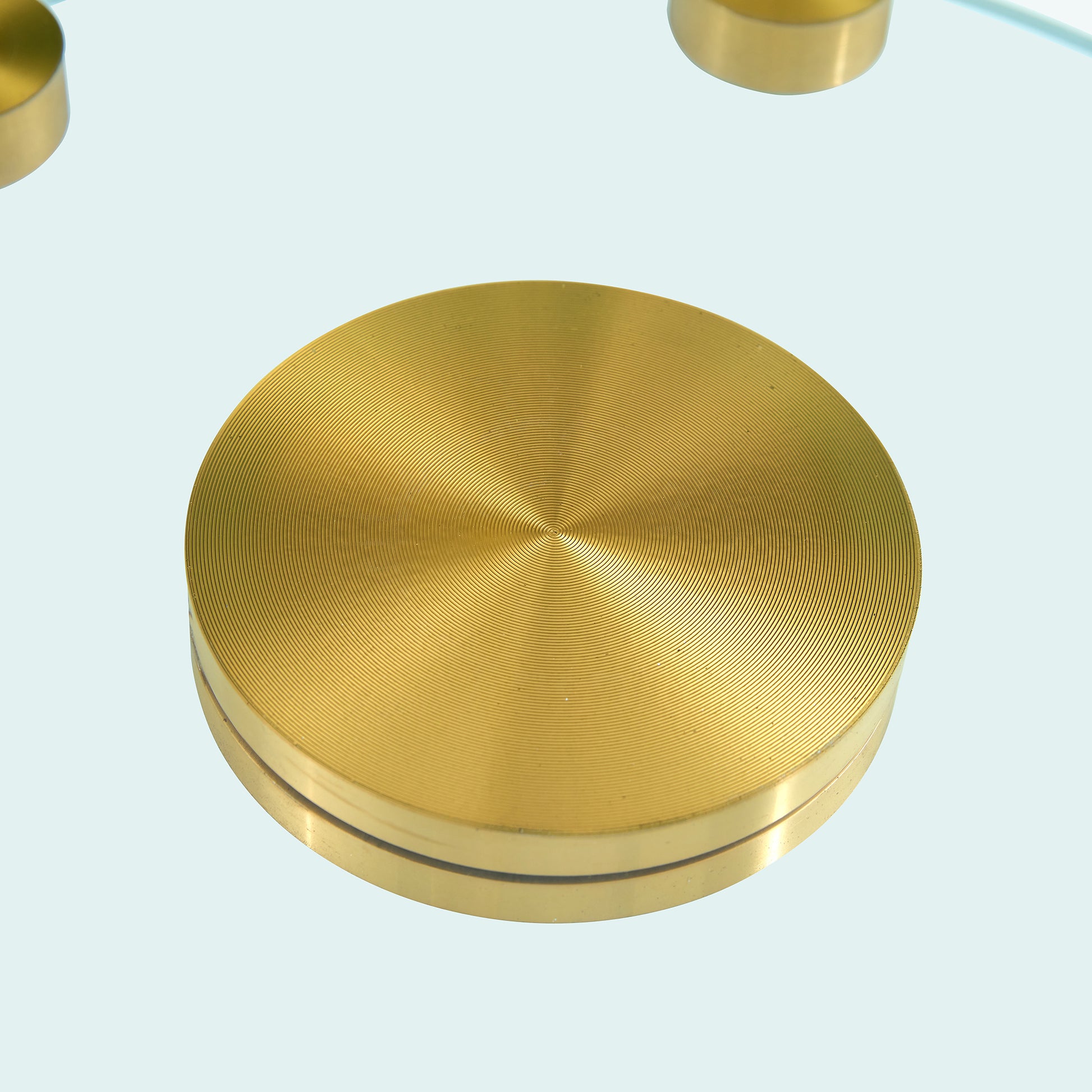 Double Layer Rotatable Round Glass.The Rotatable Design Makes It More Convenient To Retrieve And Place Items.The Upper Glass Has A Diameter Of 30.3 Inches, While The Lower Glass15 Inches.